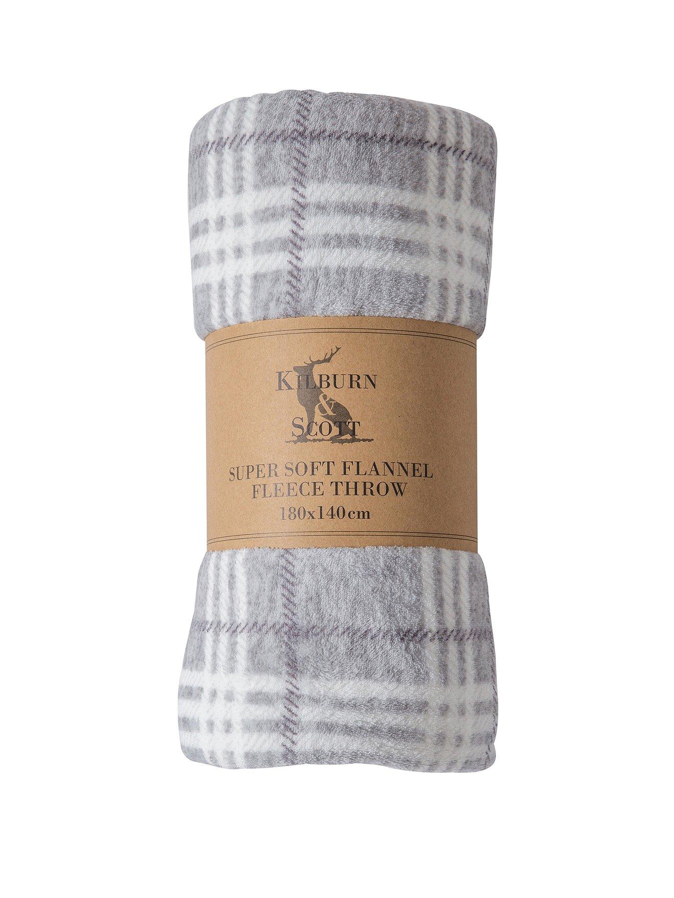 gallery-direct-checkmate-super-soft-flannel-fleece-throw-in-silverstillFront