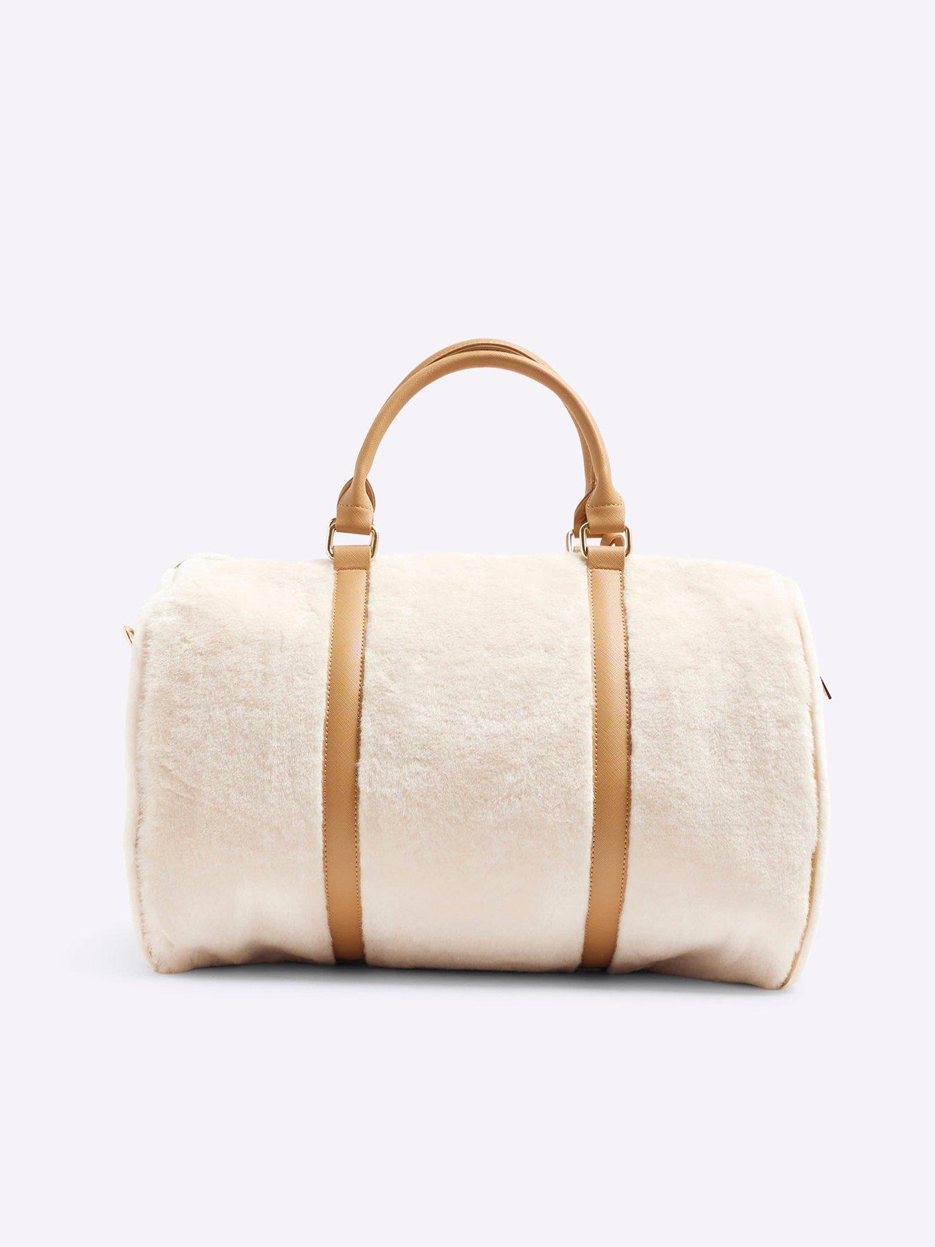 river-island-4049-panelled-fur-lock-barrel-bagback