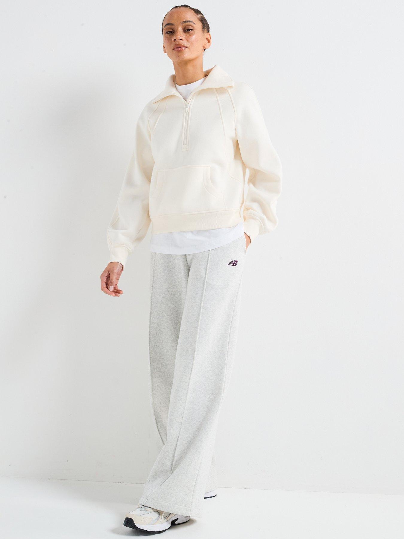 new-balance-womens-fleece-wide-leg-pants-greyoutfit