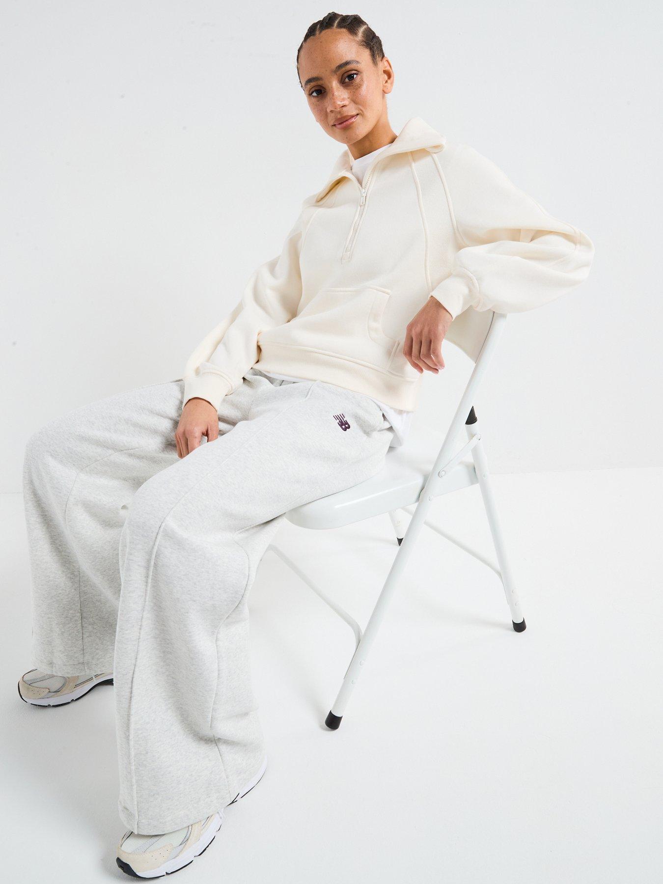 new-balance-womens-fleece-wide-leg-pants-greydetail