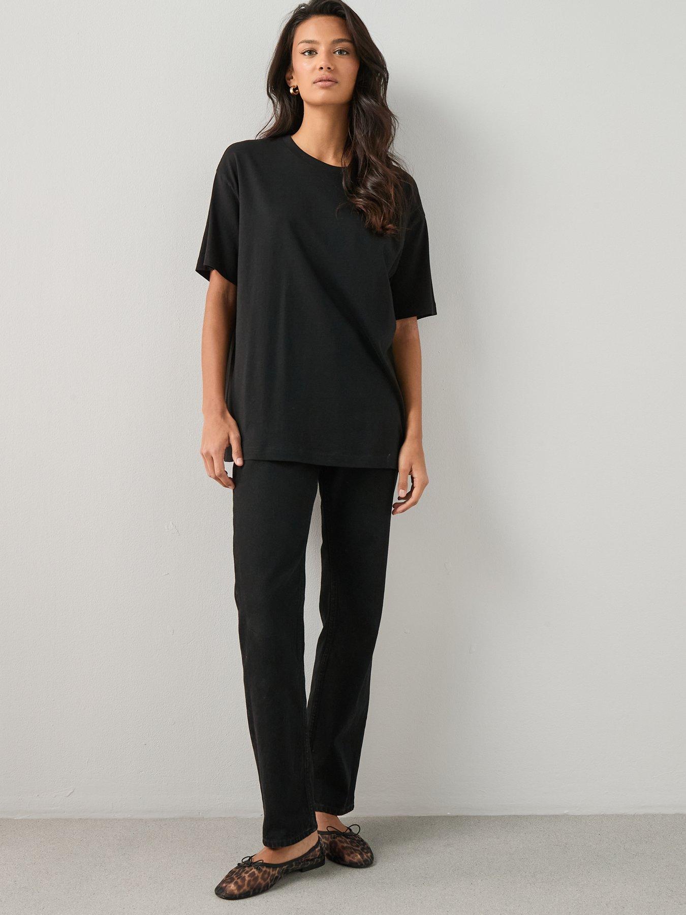 Image 4 of 6 of The Very Collection Essential Oversized T-shirt - Black