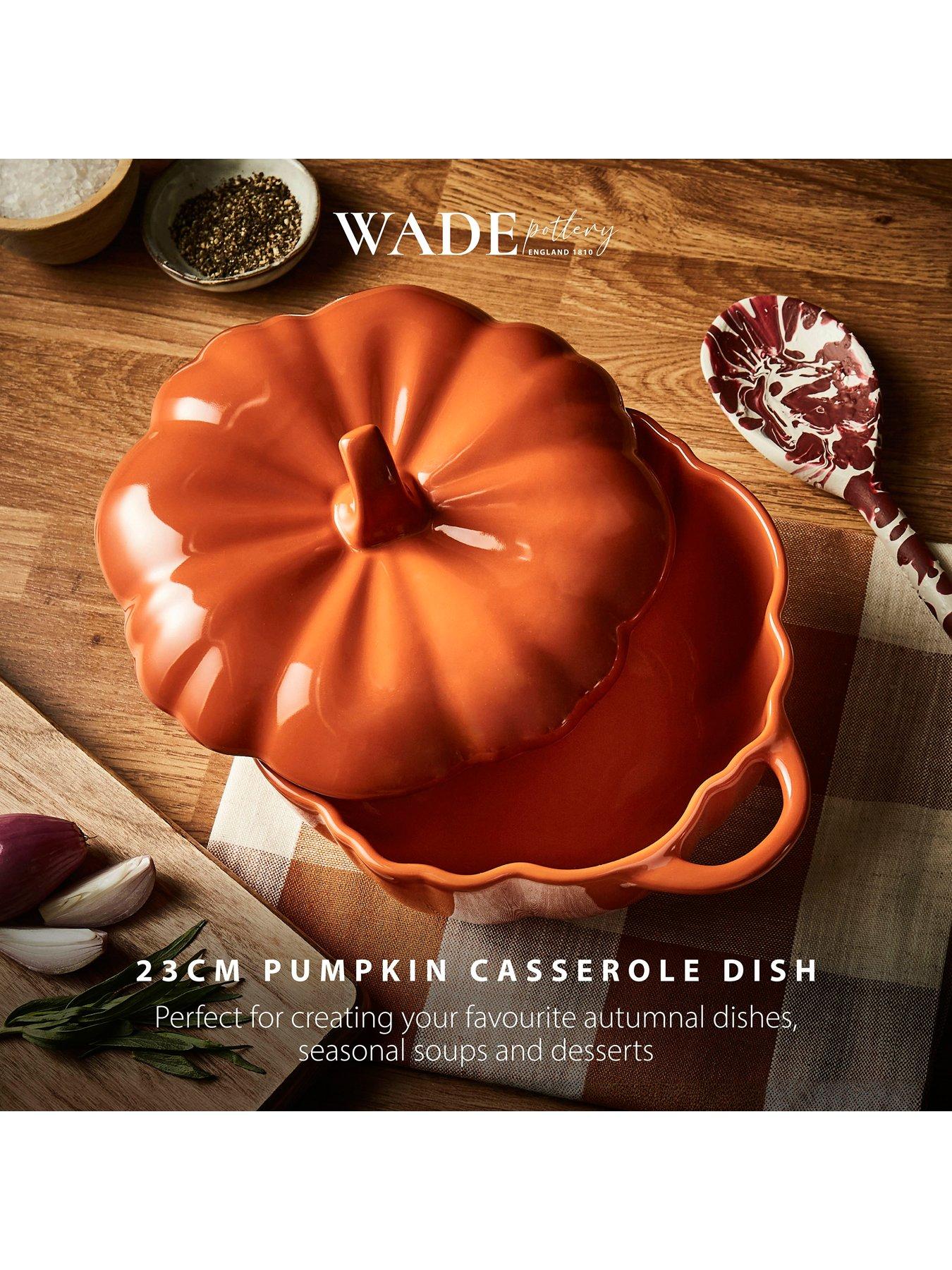 wade-large-pumpkin-casserole-dishnbspoutfit