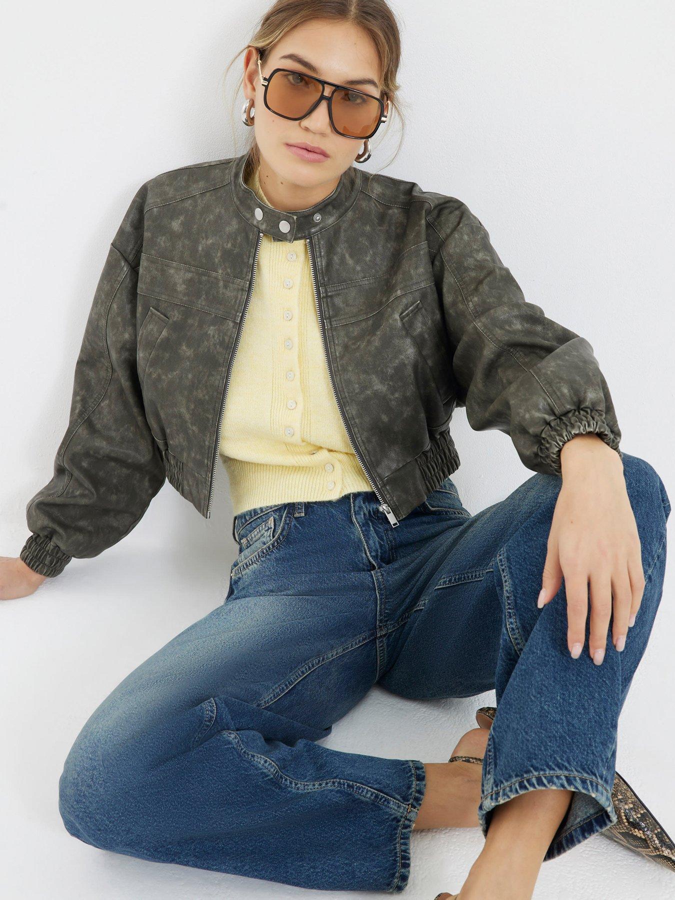 river-island-seamed-barrel-cameron-jeans-blueoutfit