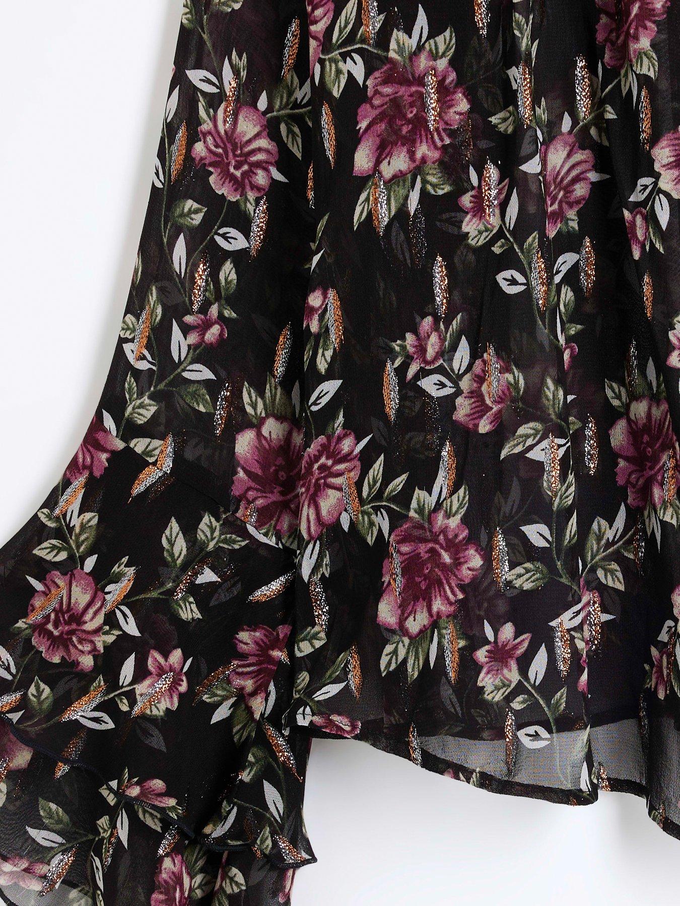 river-island-ruffle-floral-blouse-blackdetail