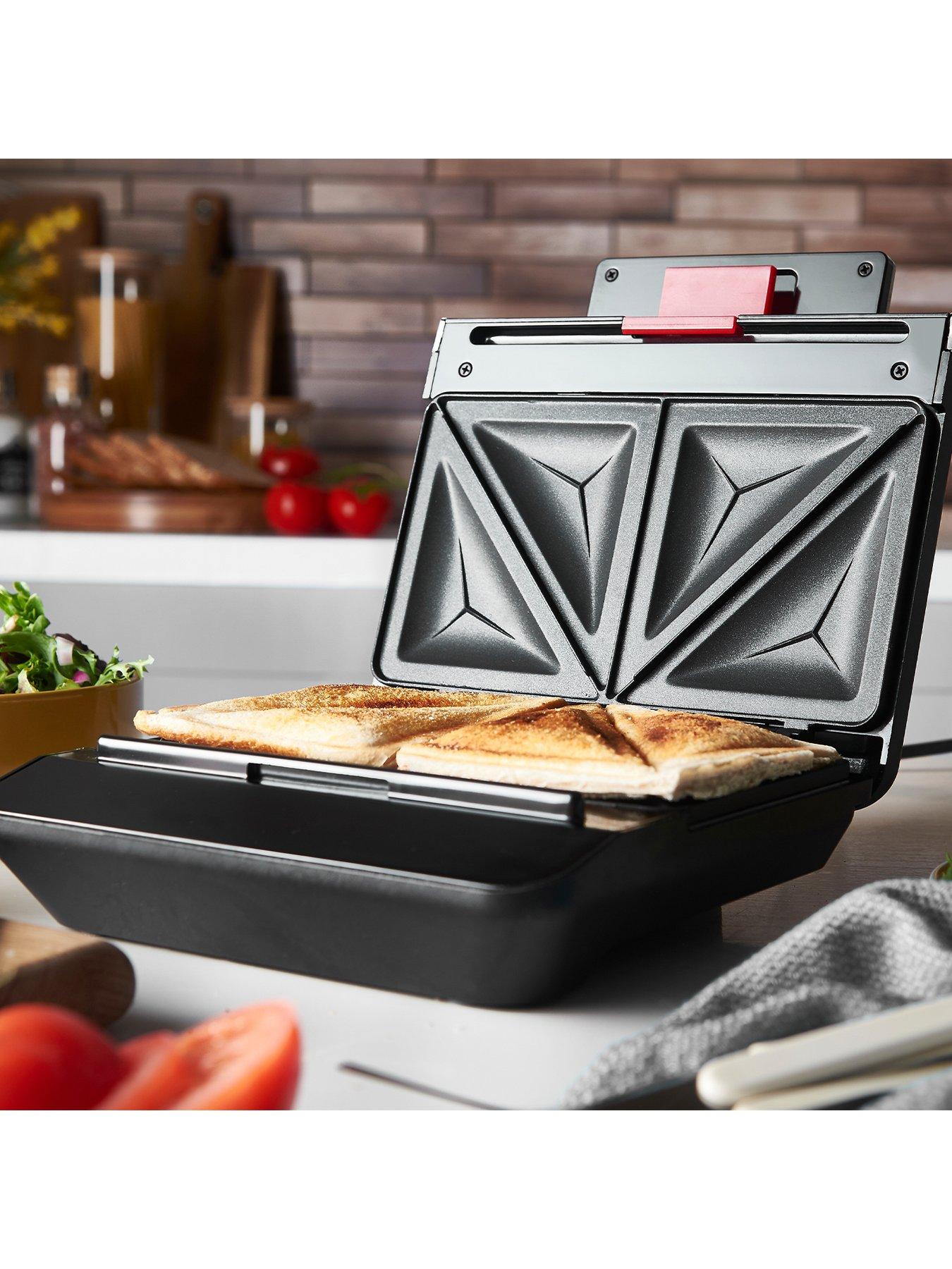 russell-hobbs-creations-easy-clean-sandwich-makerstillFront