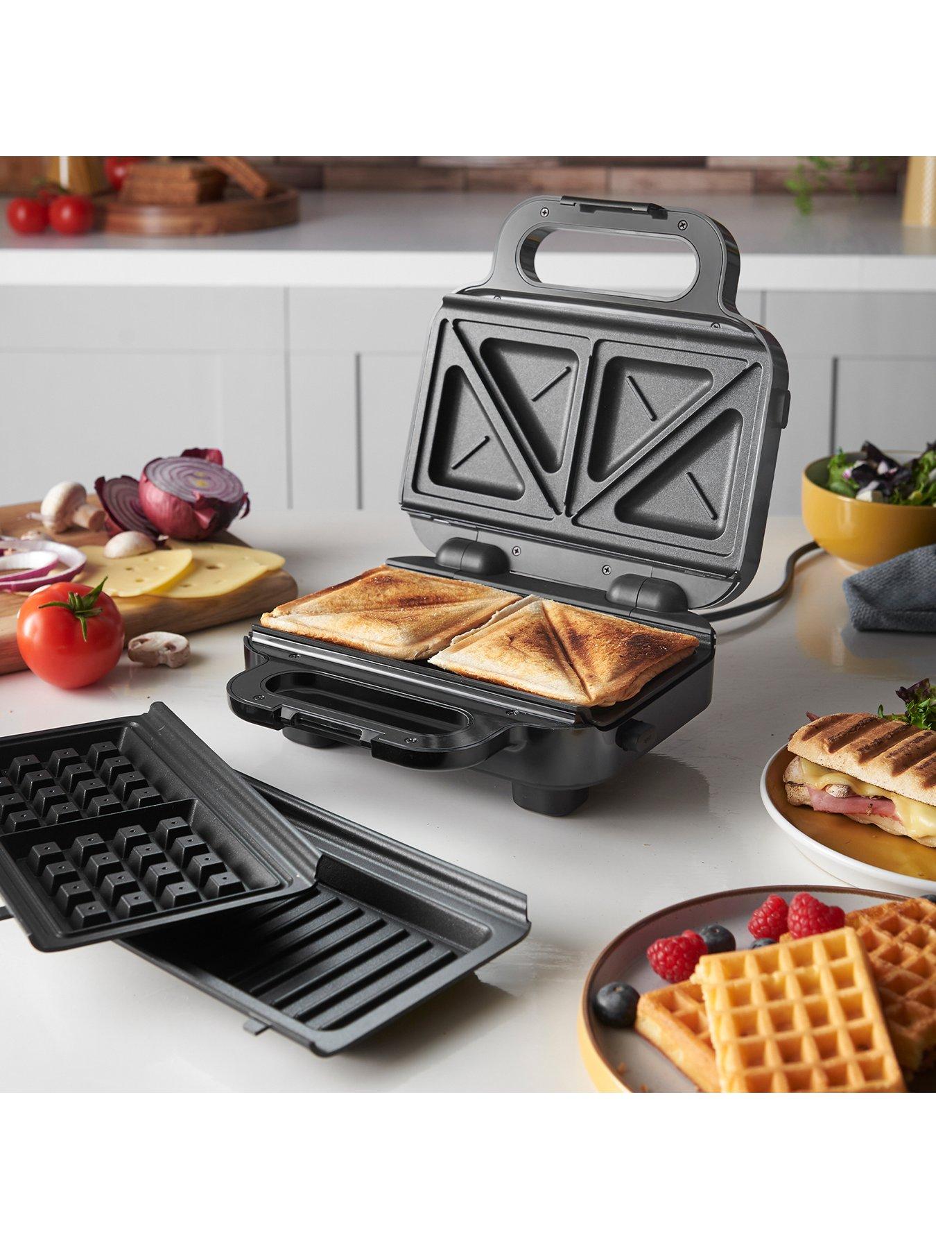 russell-hobbs-creations-3-in-1-deep-fill-sandwich-panini-amp-waffle-makerstillFront