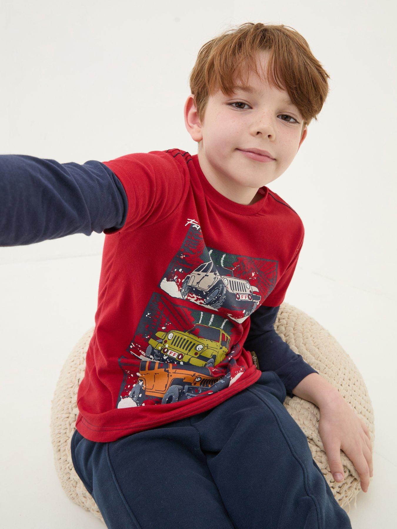 fatface-boys-vehicle-long-sleeve-t-shirt-reddetail