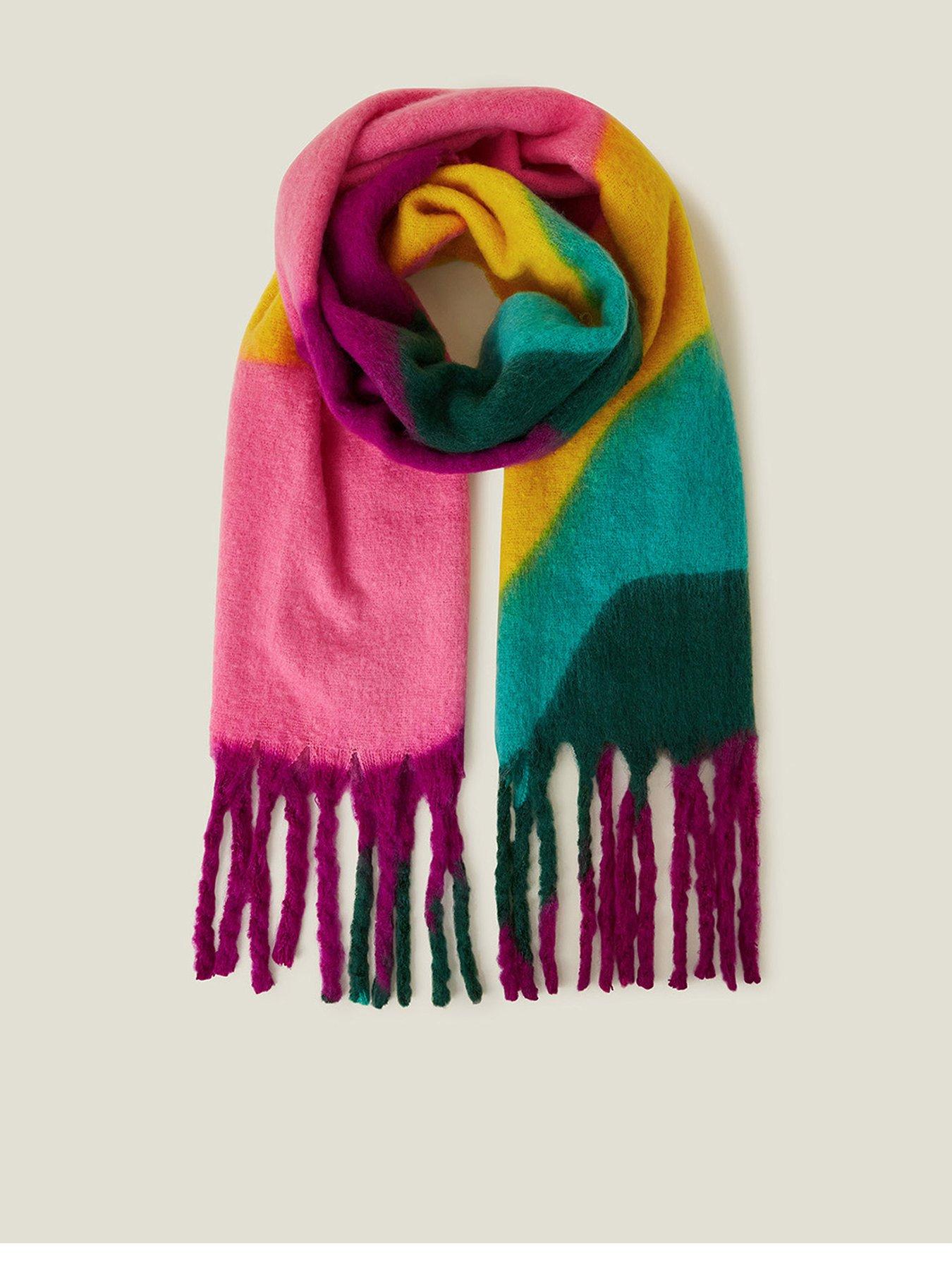 accessorize-wave-super-fluffy-scarf