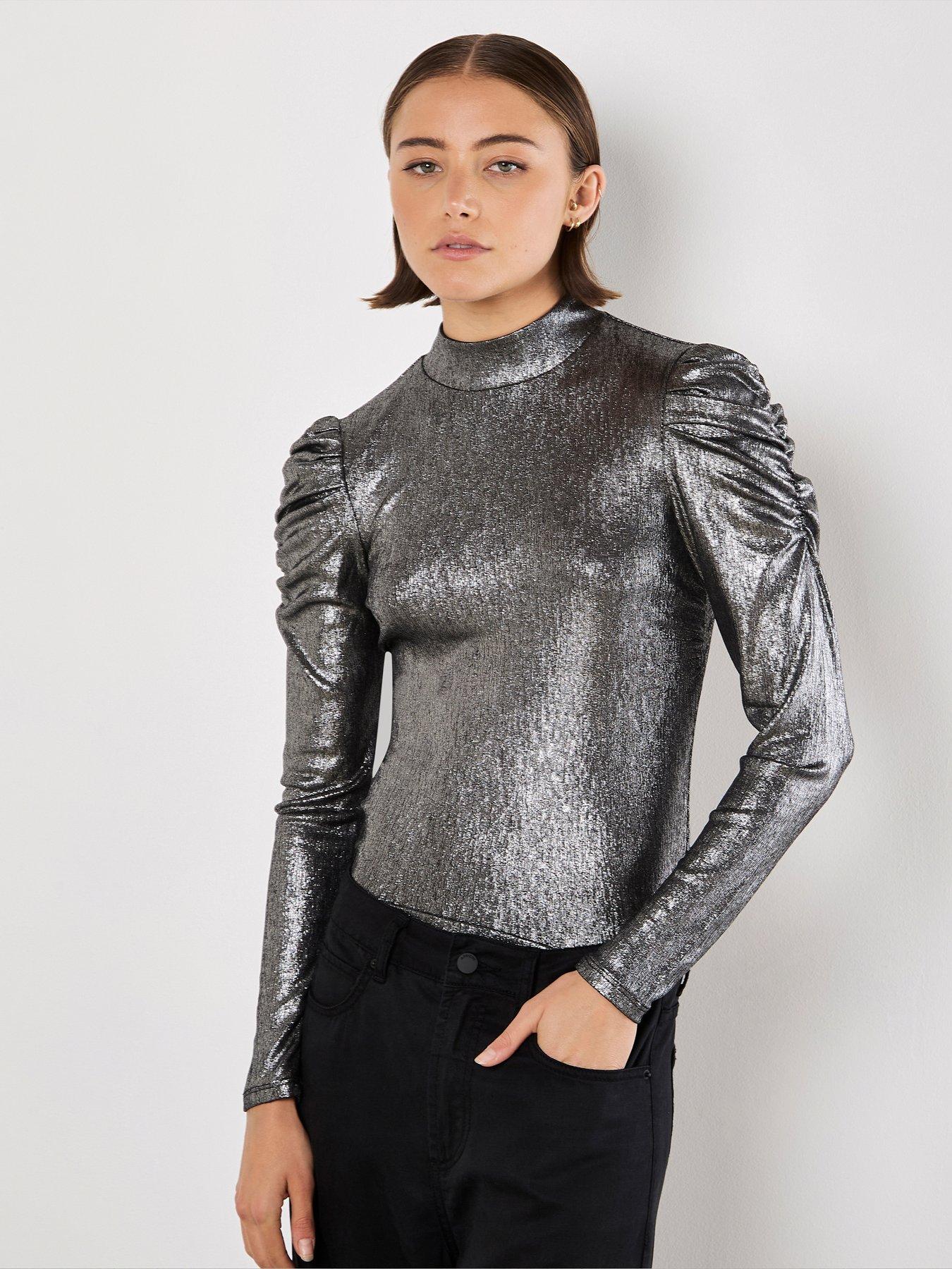 apricot-apricot-foil-exagerated-shoulder-top