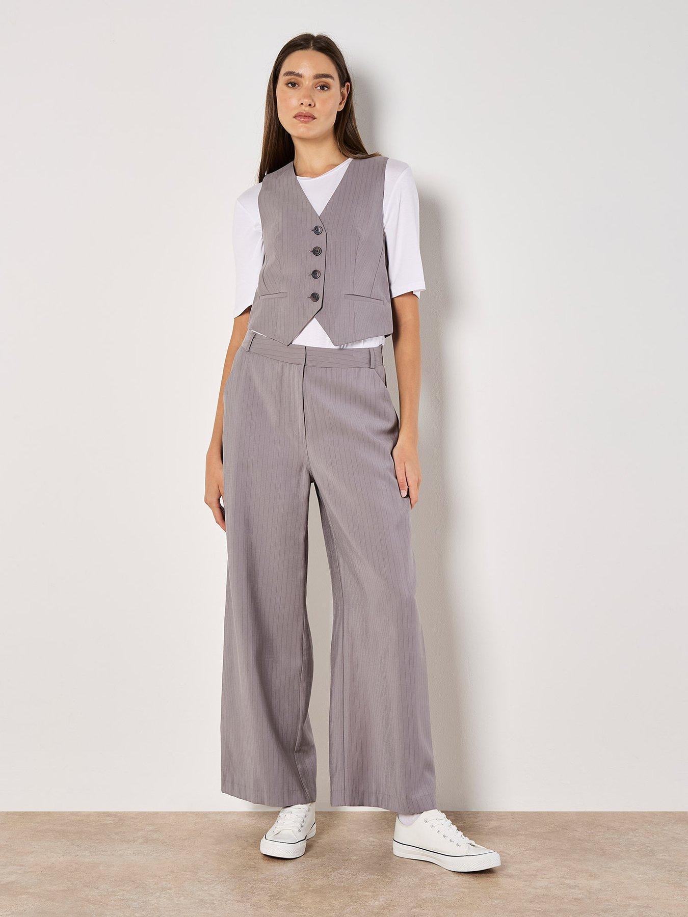 apricot-pinstripe-waistcoatoutfit