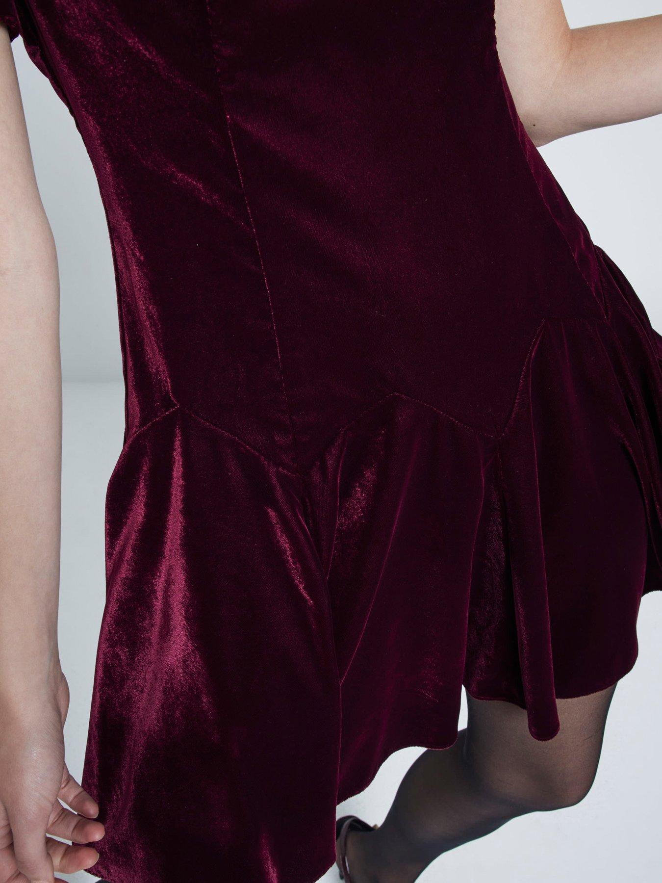 river-island-velvet-godet-mini-dress-dark-redoutfit