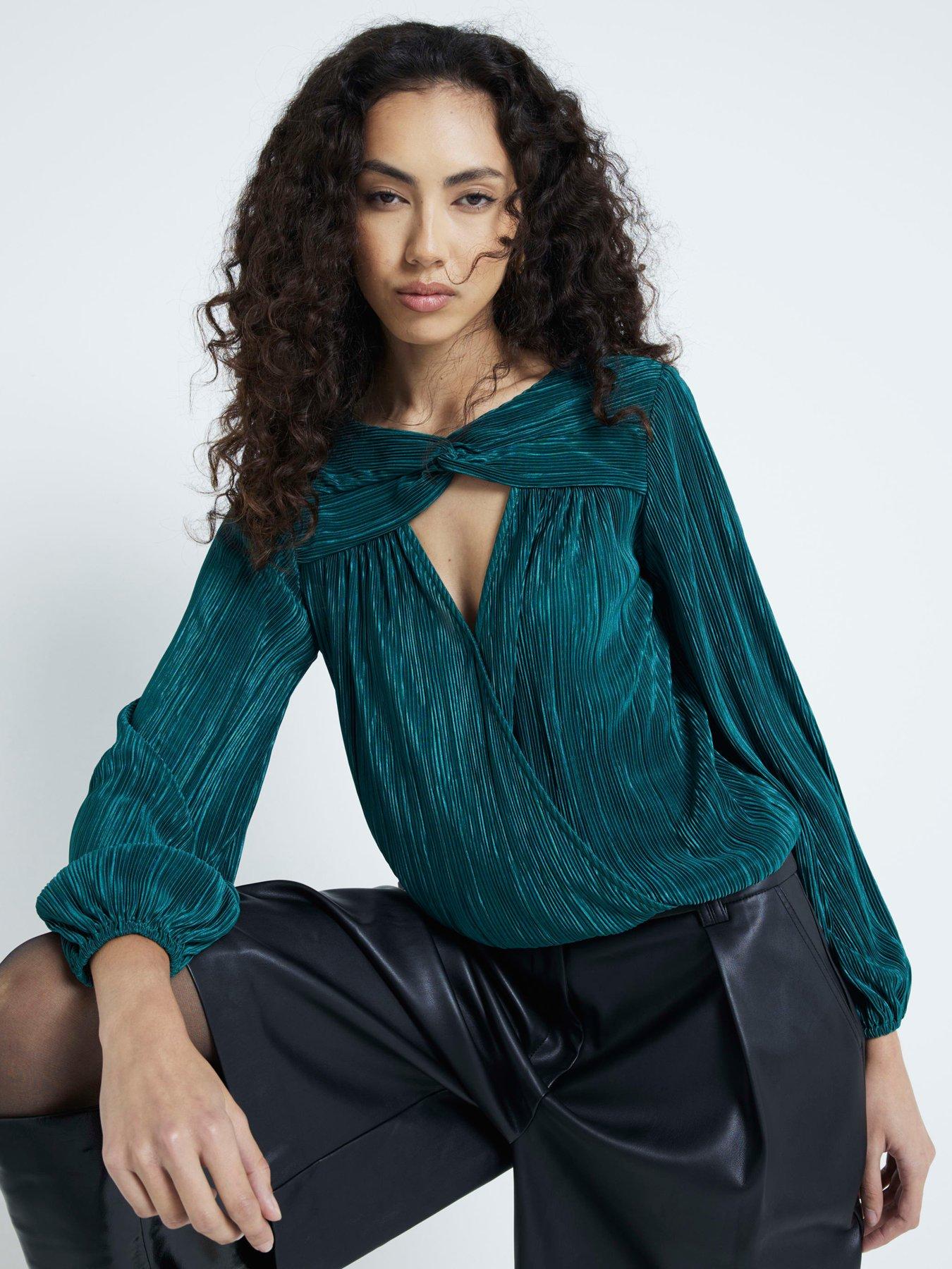 river-island-plisse-bubble-hem-wrap-top-dark-greenoutfit