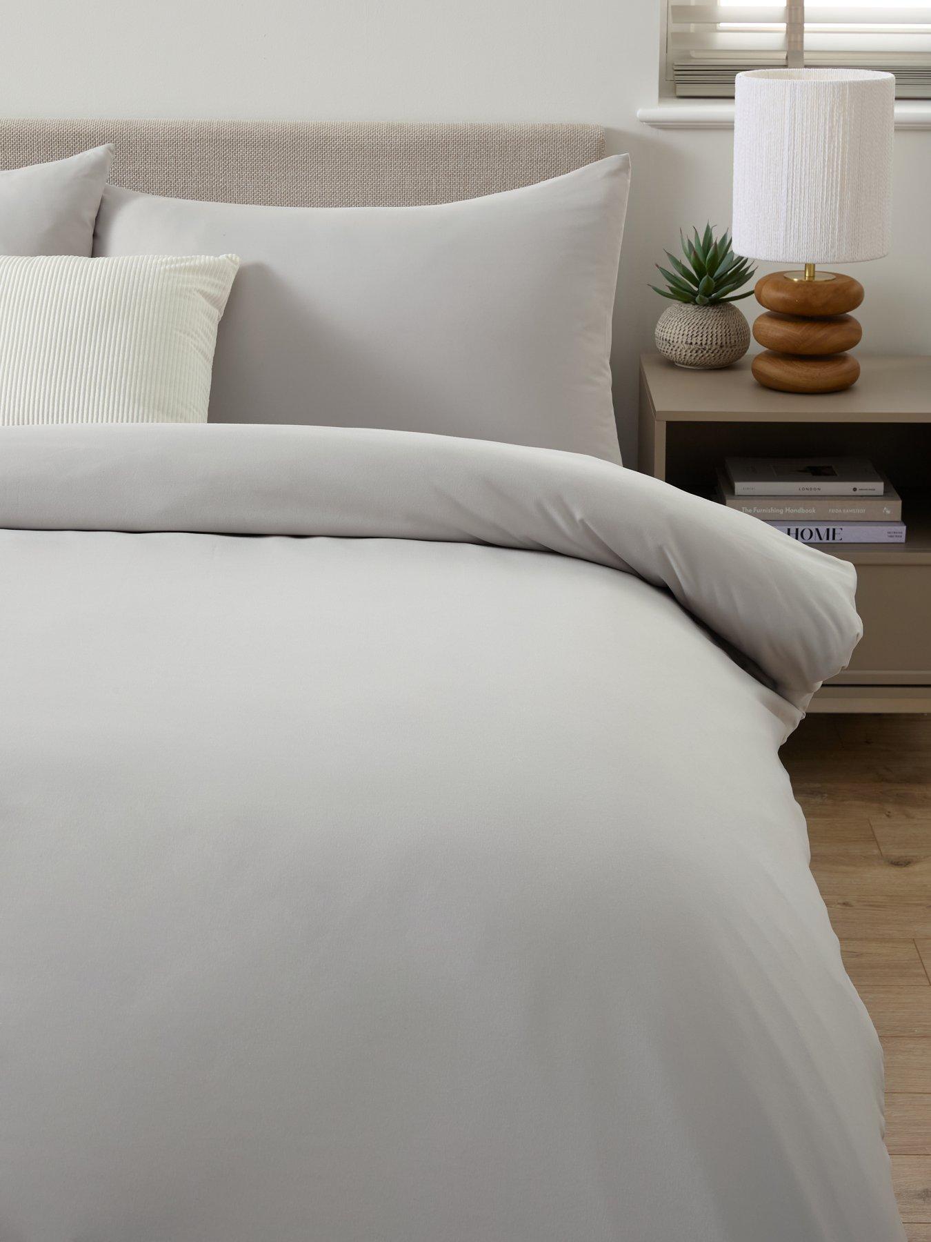 Image 3 of 5 of The Very Collection Super Soft Easy Iron Duvet Cover Set