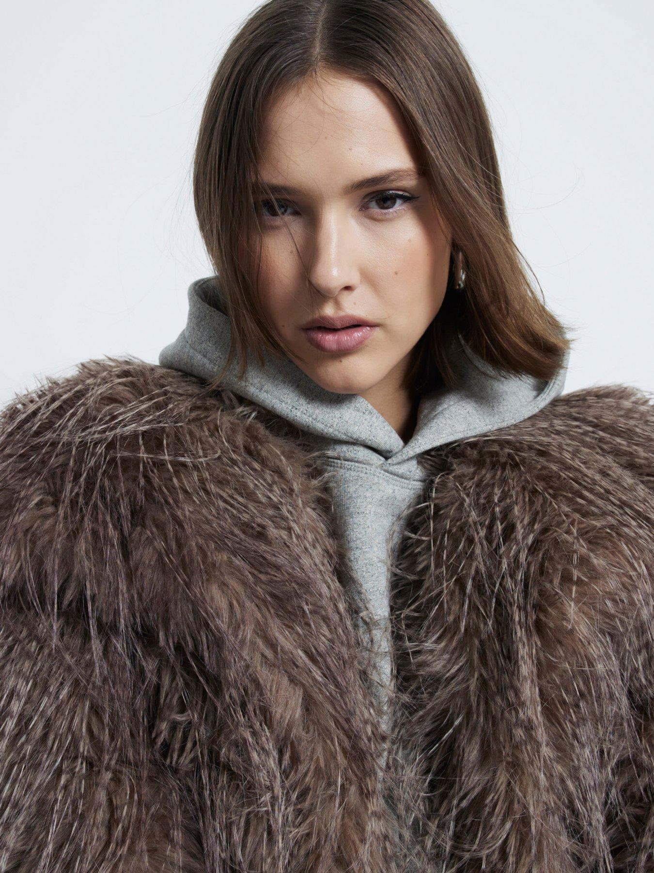 river-island-feather-effect-fur-coat-brownoutfit