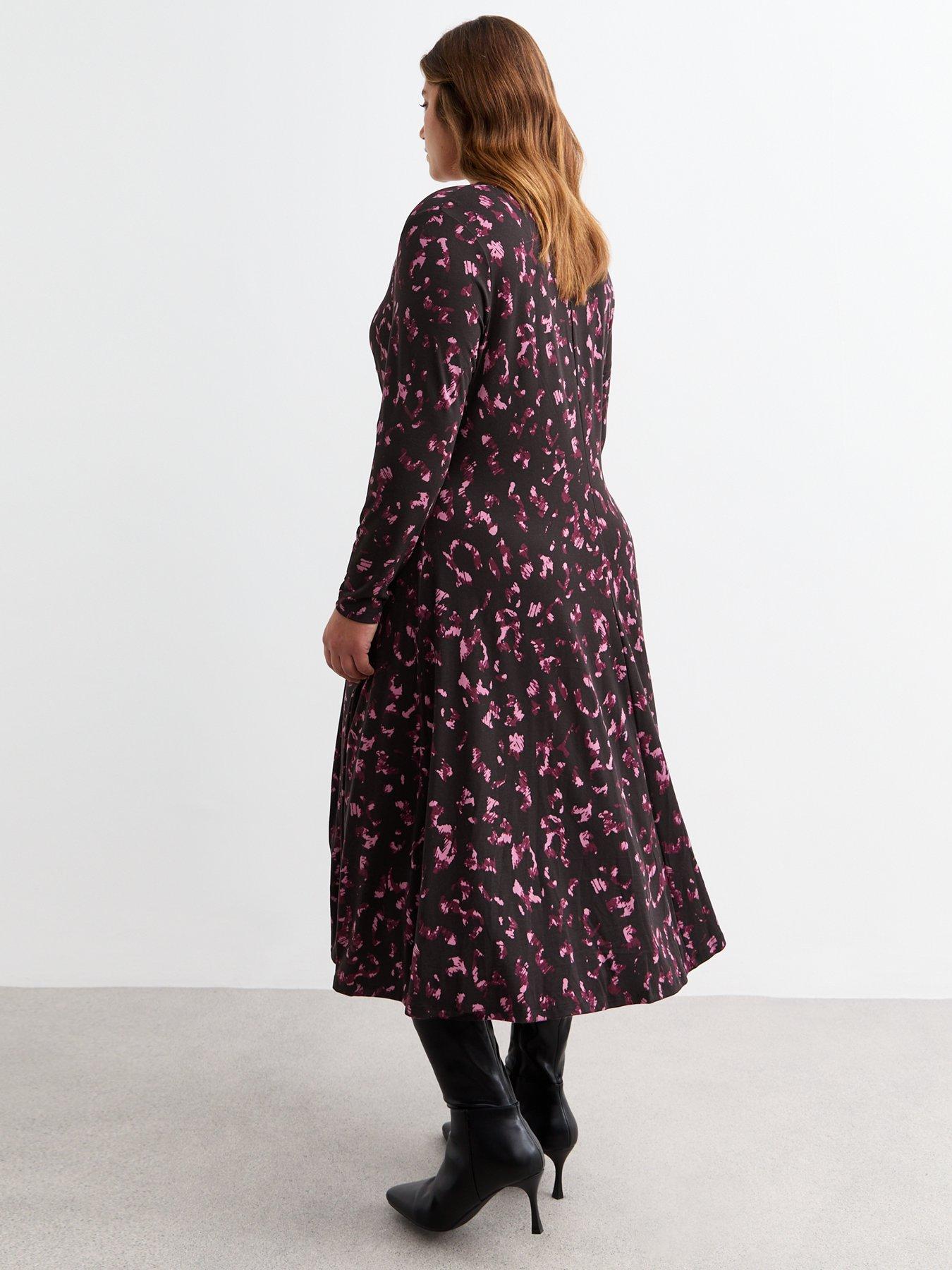 new-look-curves-black-fossil-animal-jersey-midi-dress-printstillFront