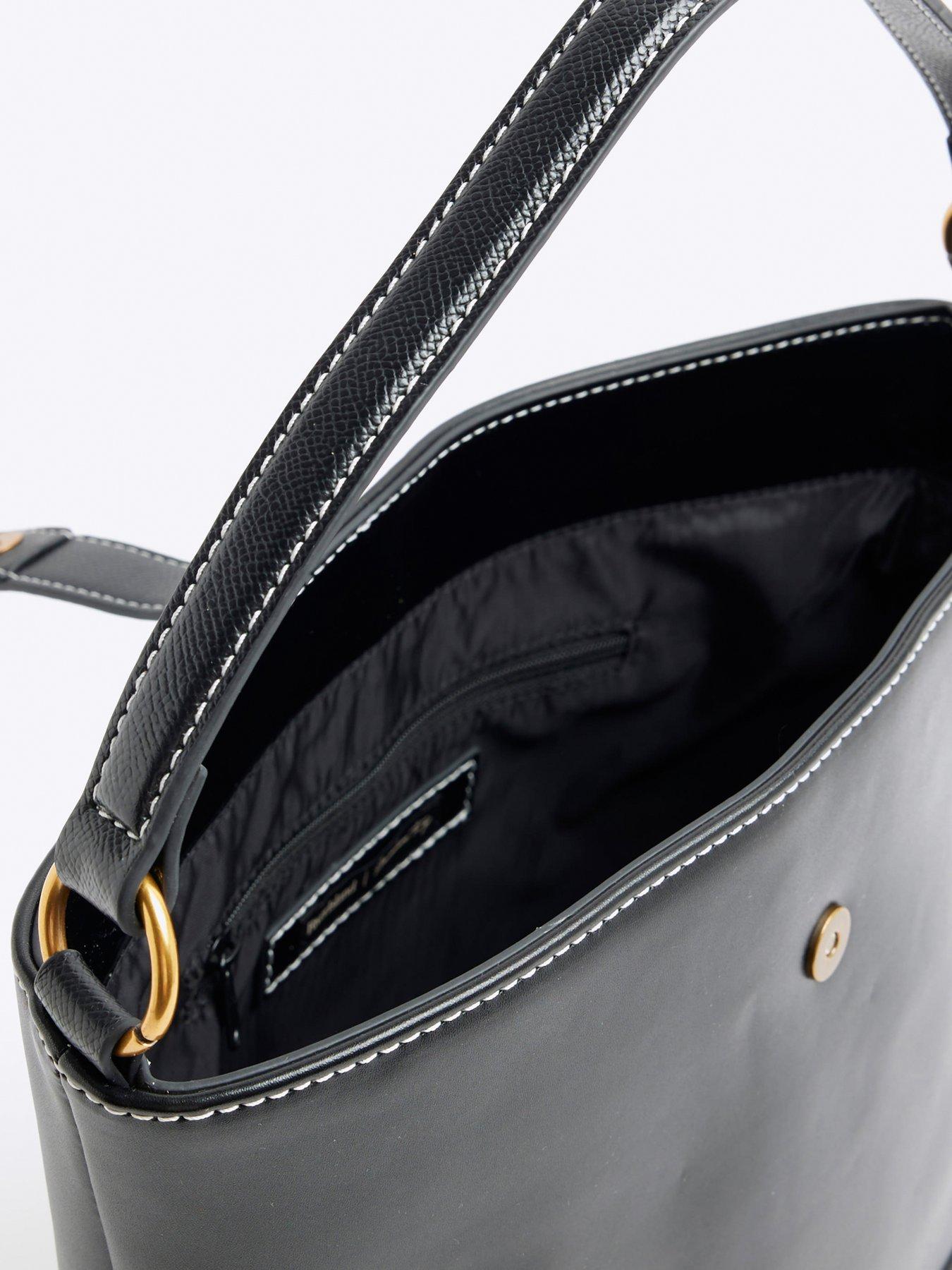 river-island-lock-bucket-bag-blackdetail