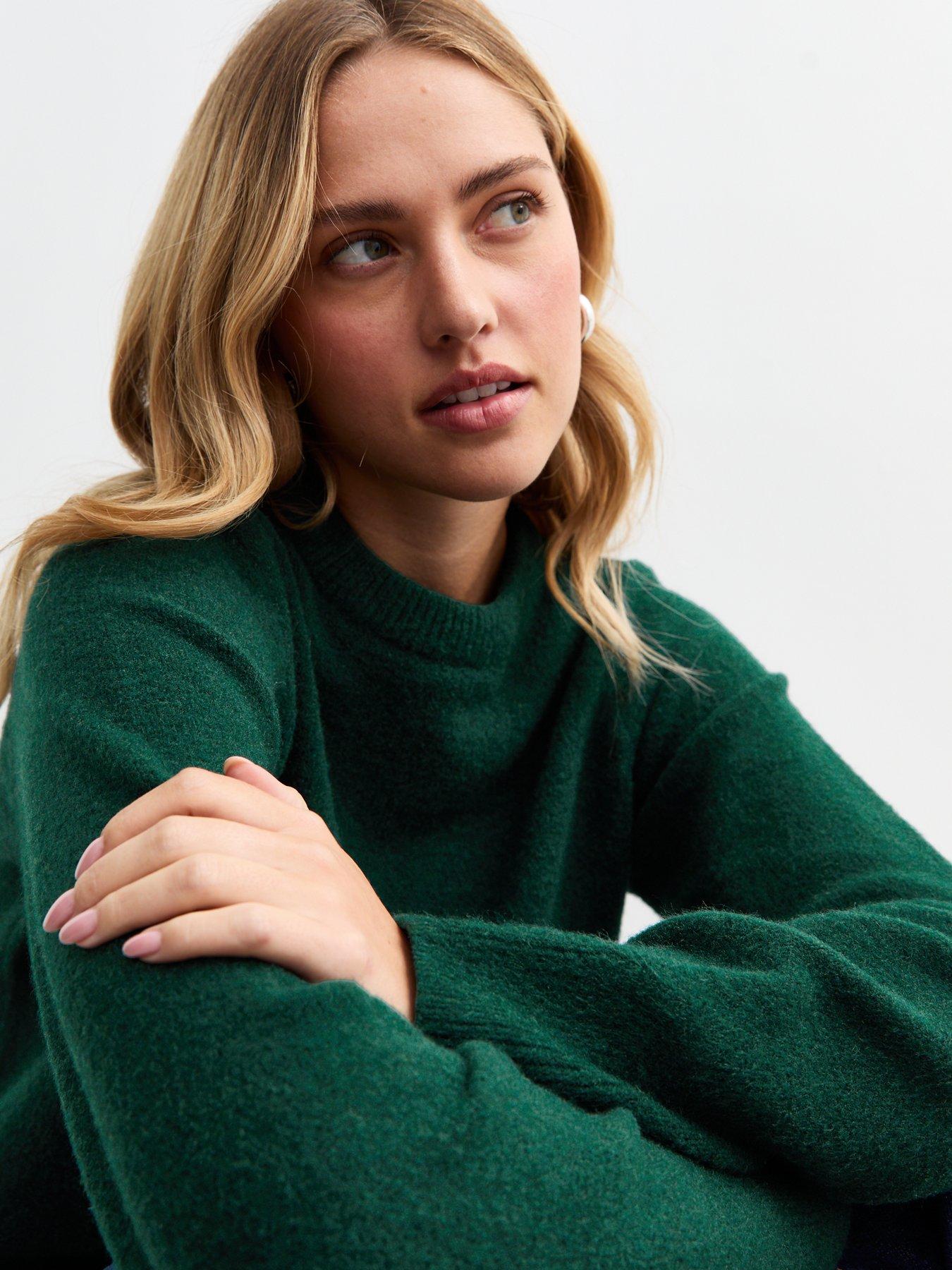 new-look-soft-knit-crew-neck-jumper-dark-greenoutfit