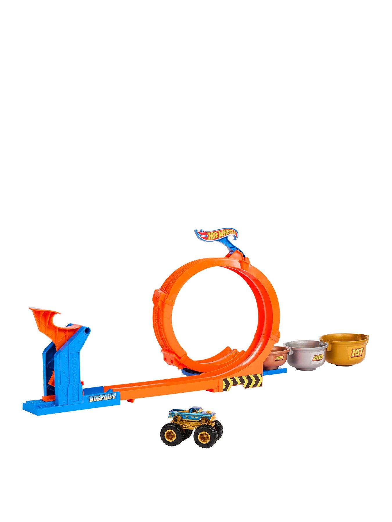 Image 1 of 6 of Hot Wheels Monster Trucks 1:64 Loop &amp; Flip Trophy Challenge