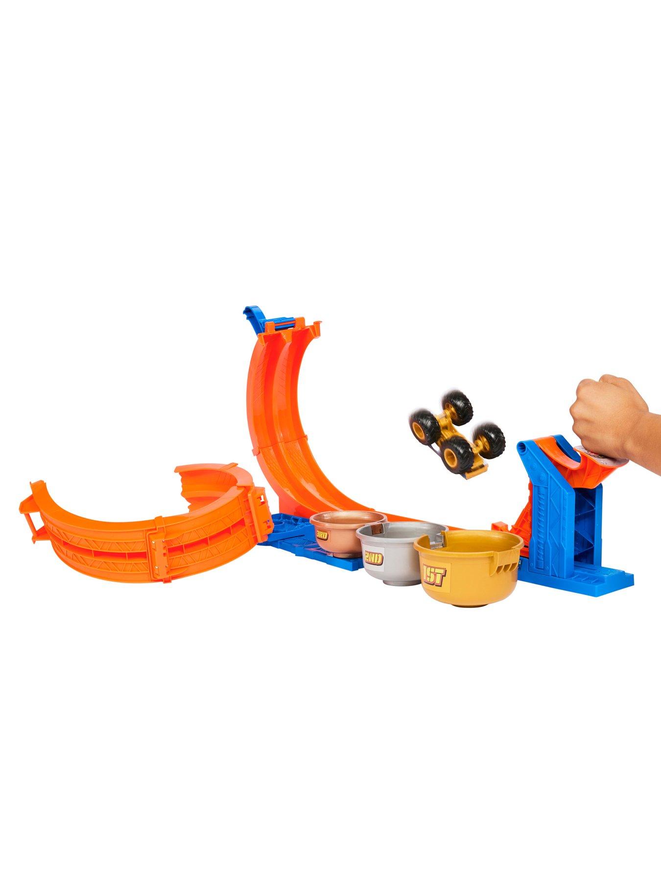 Image 3 of 6 of Hot Wheels Monster Trucks 1:64 Loop &amp; Flip Trophy Challenge