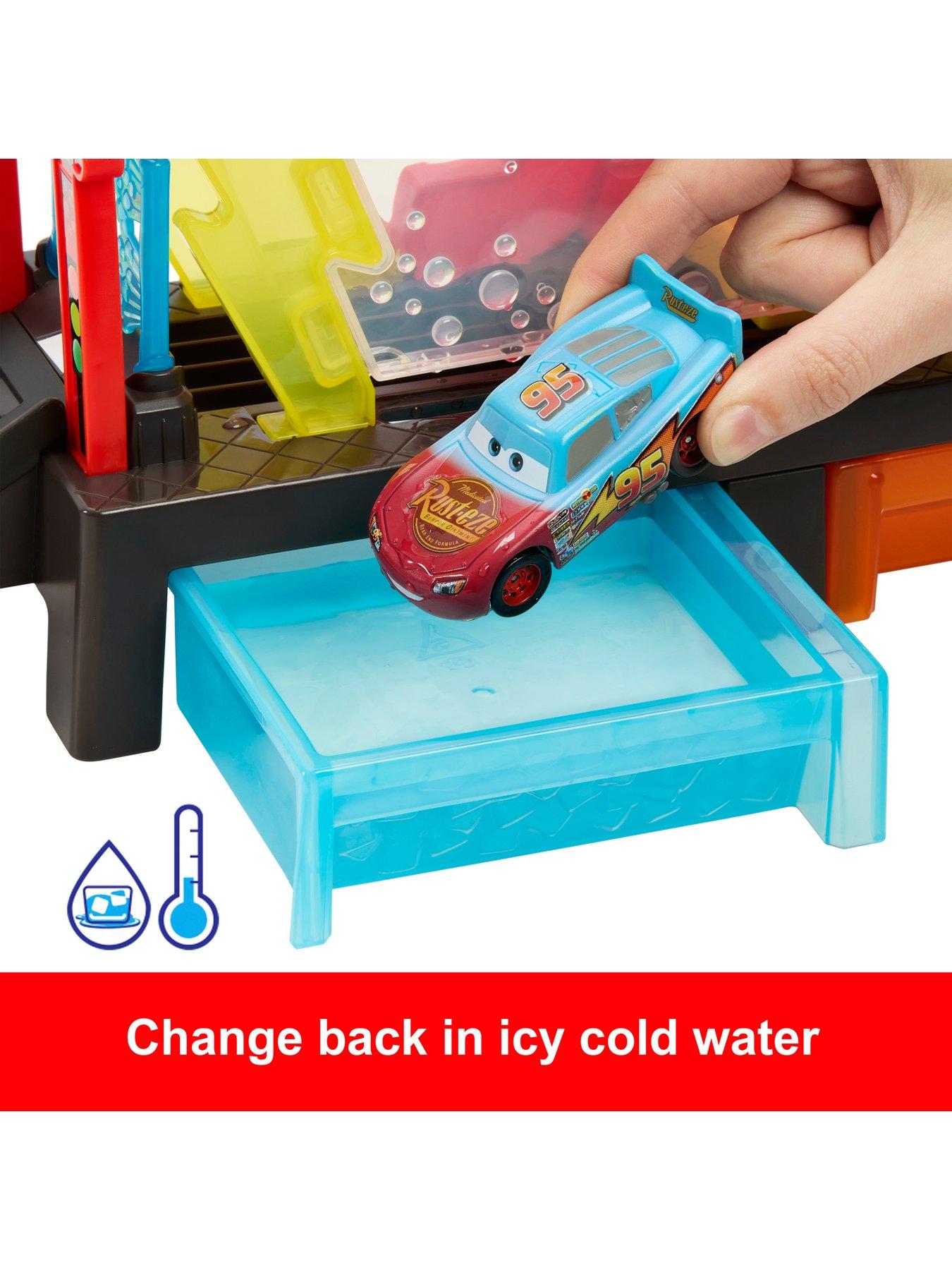 Image 4 of 8 of Disney Cars Colour Changers Lightning McQueen Car Wash