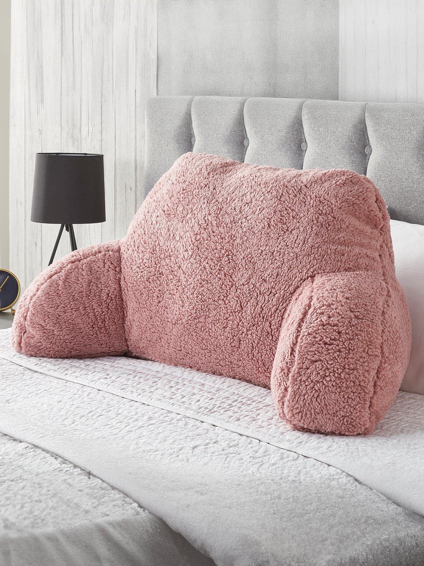 very-home-teddy-fleece-cuddle-cushion