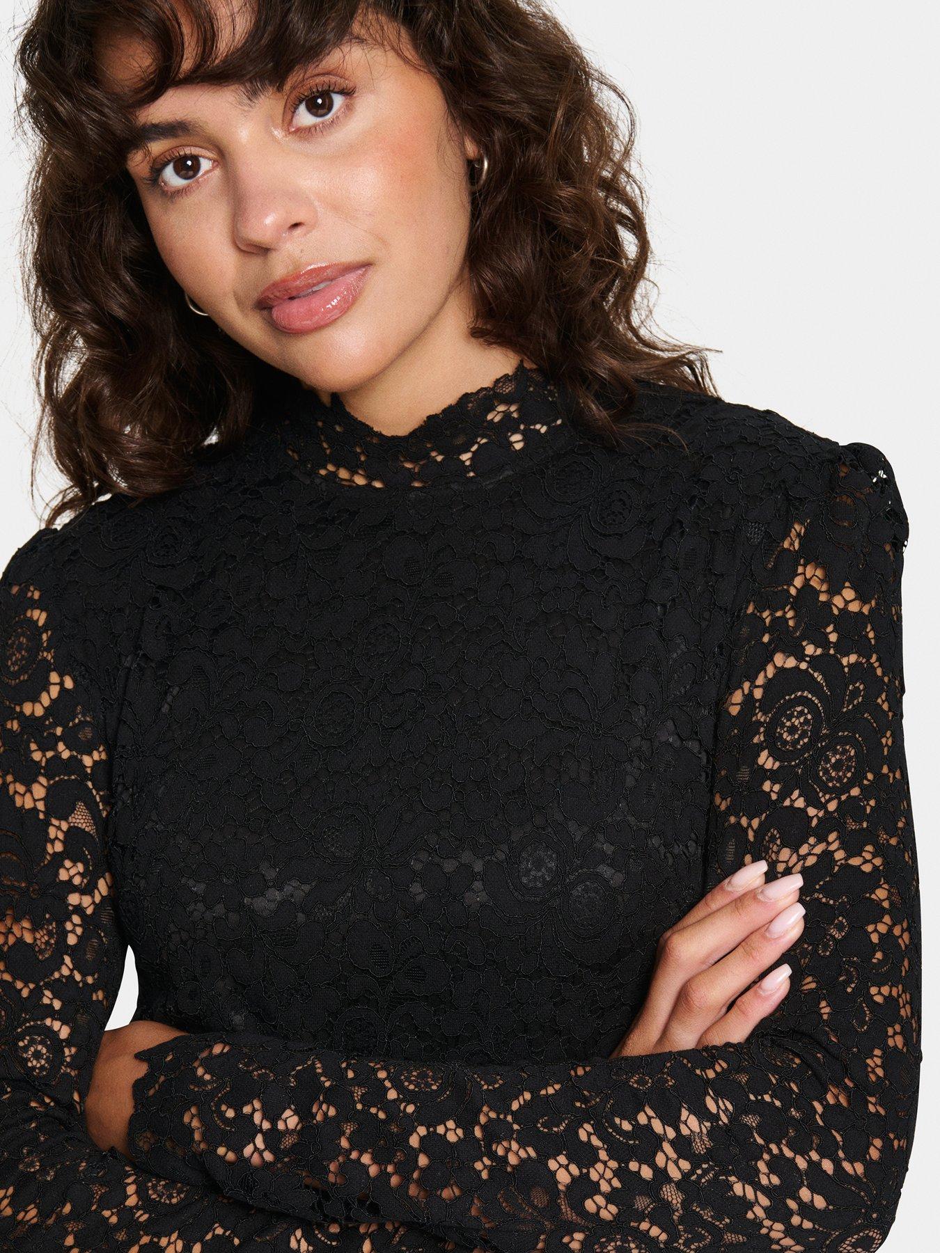 saint-tropez-gannasz-long-sleeve-slim-fit-lace-dress-blackoutfit