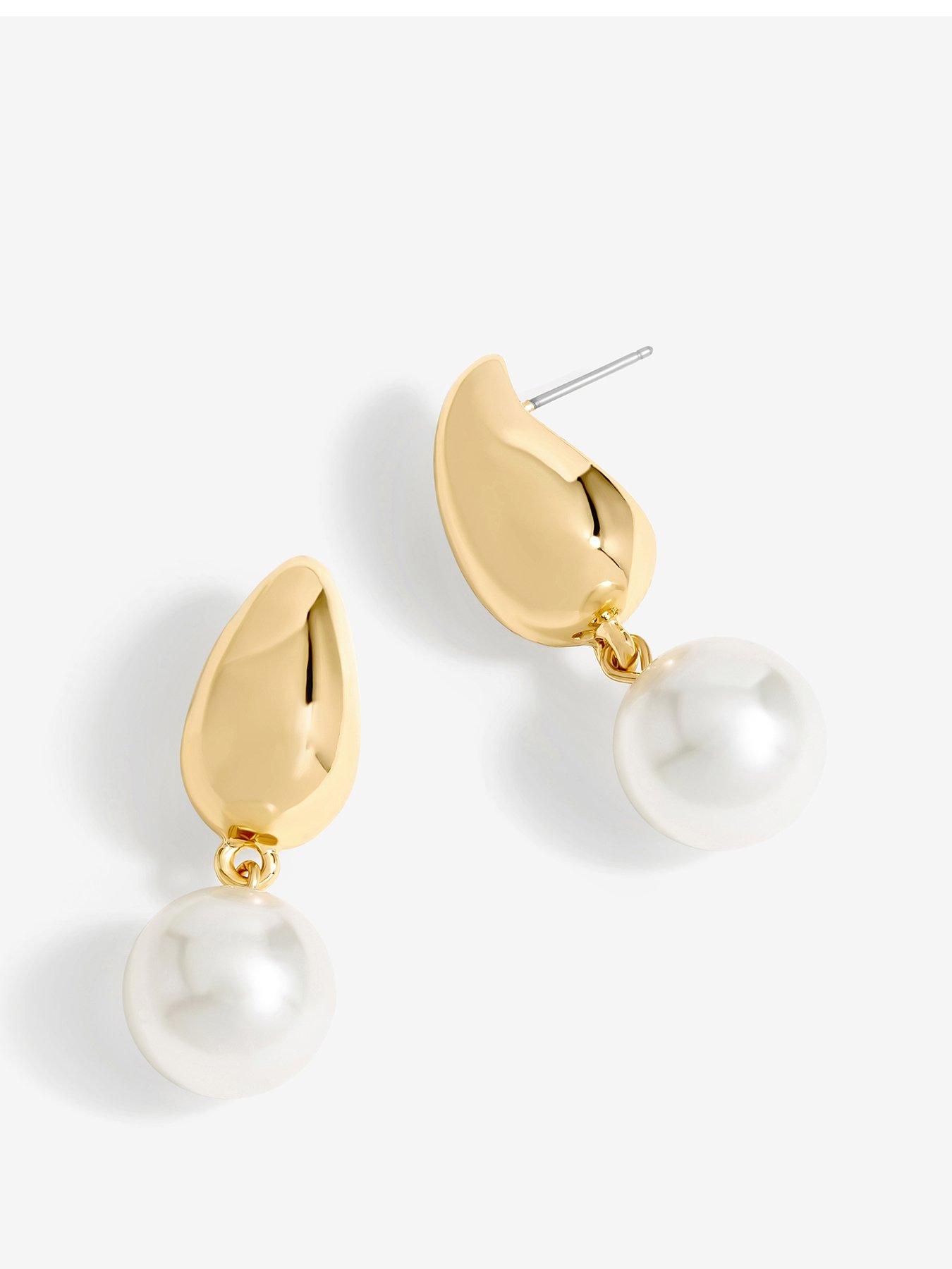 mood-mood-gold-polished-pearl-charm-hoop-earrings