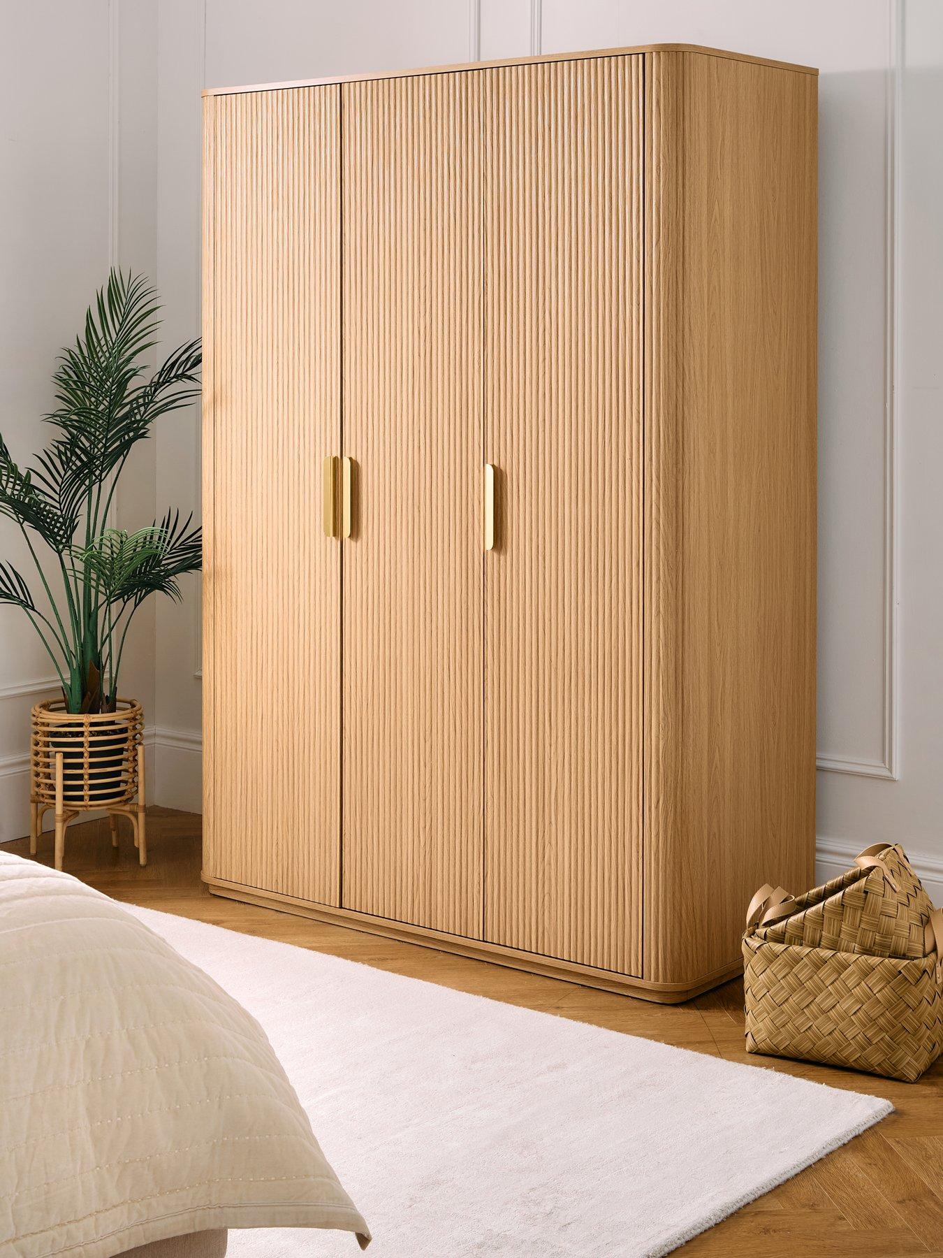 very-home-carina-3-door-plinth-wardrobe-oak-fscreg-certified