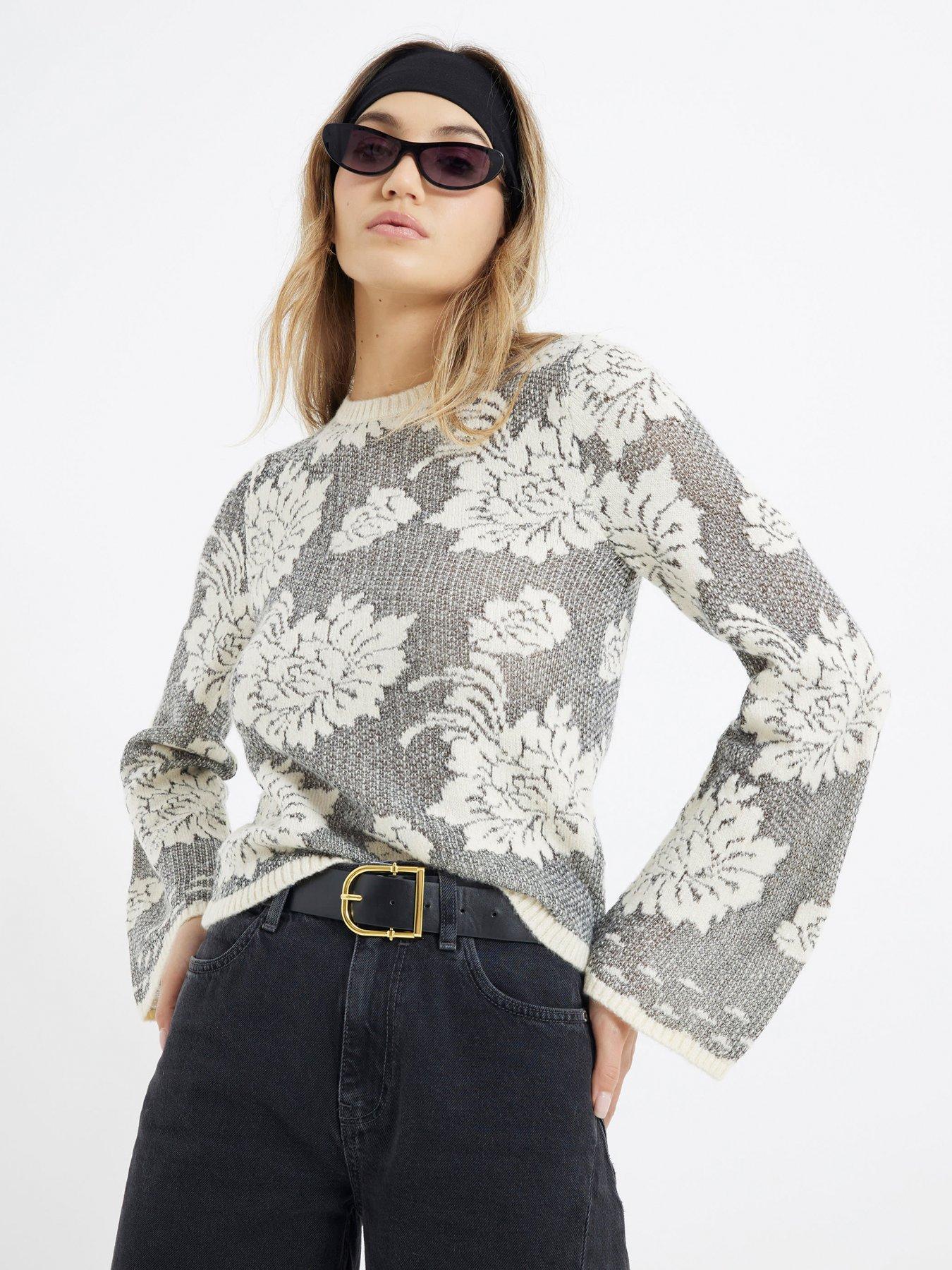 river-island-knitted-large-floral-crew-neck-jumper-blackfront