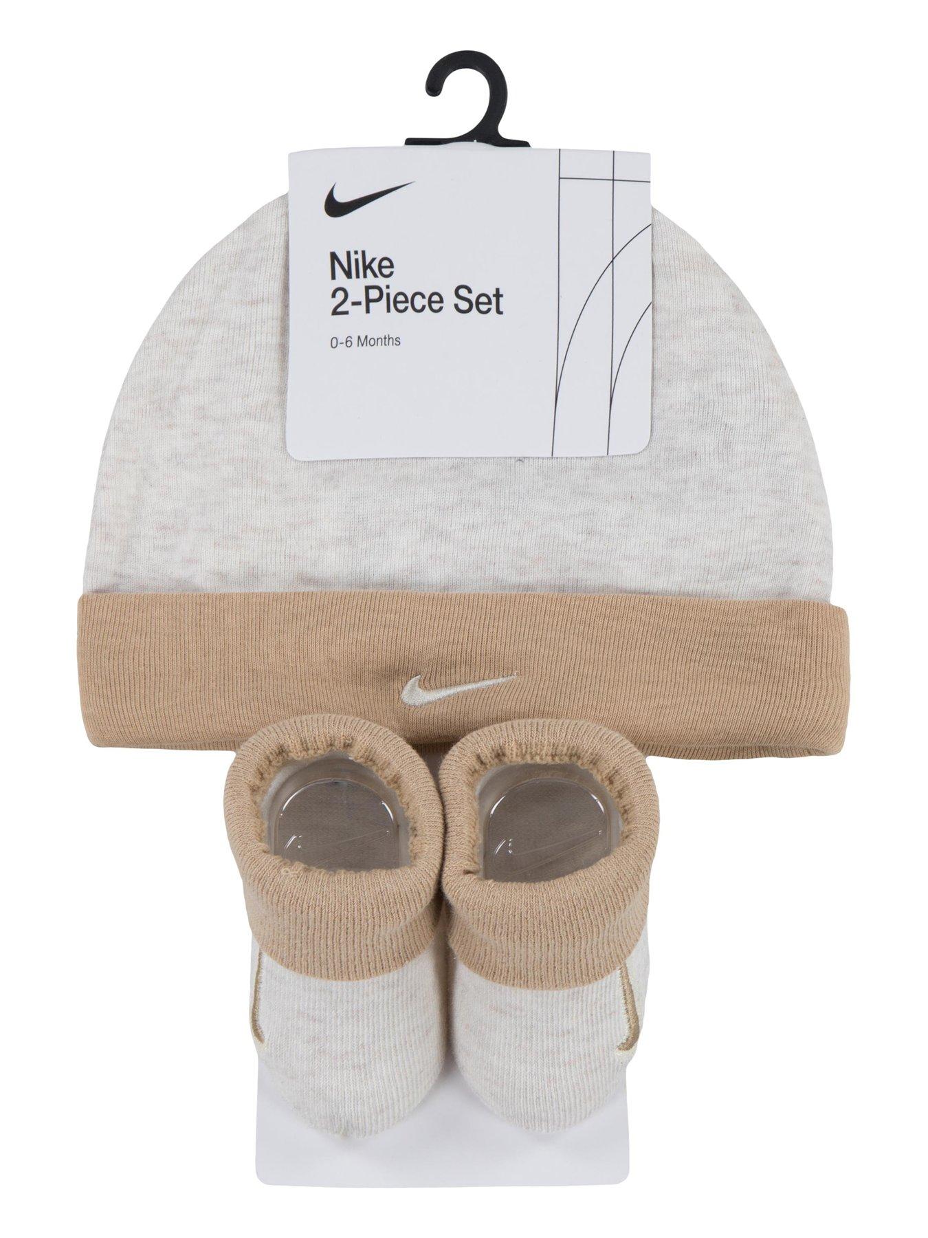 nike-newborn-simple-swoosh-hat-bootie-whitedetail