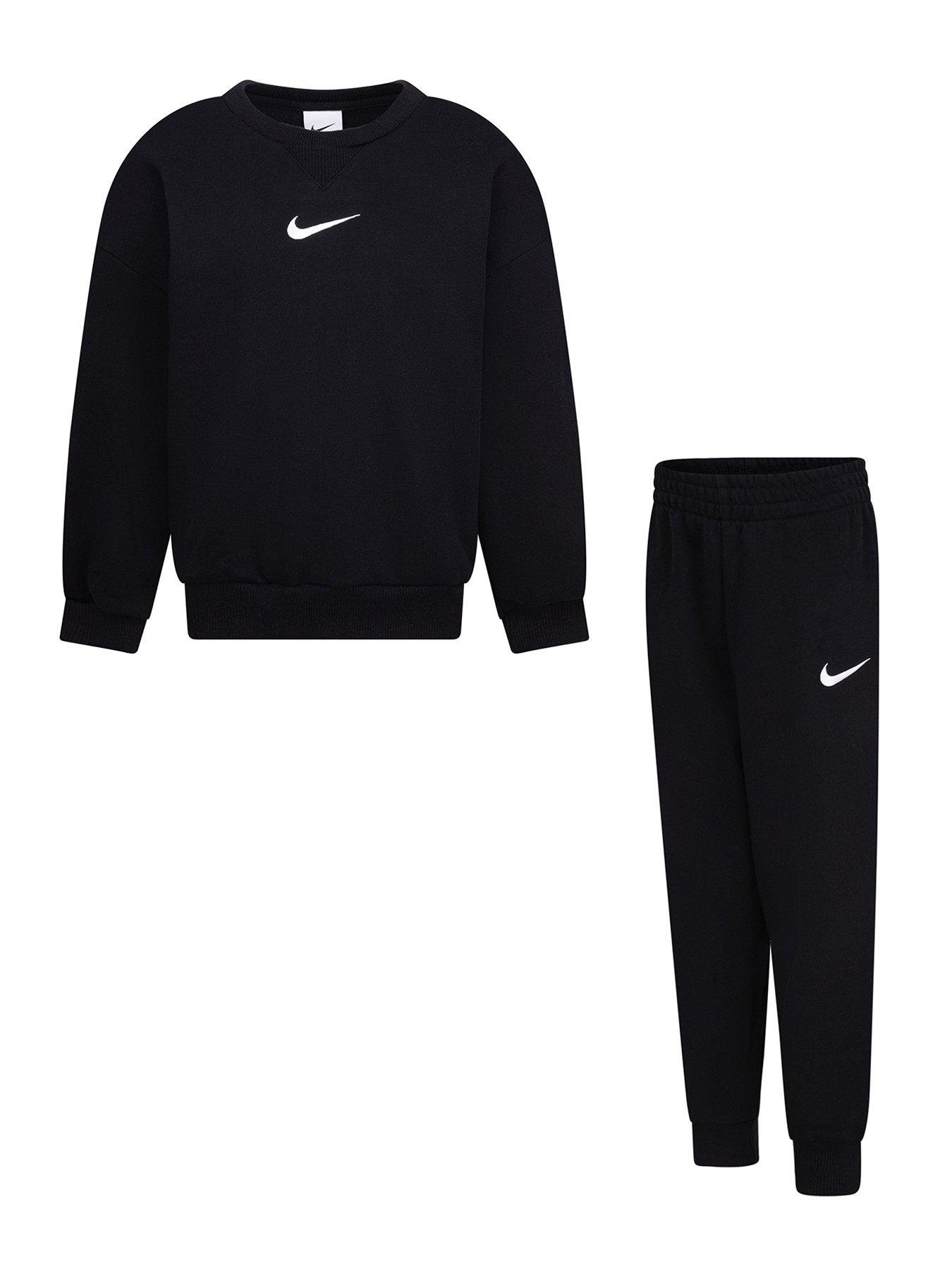 nike-kids-essential-fleece-crew-tracksuit-blackfront