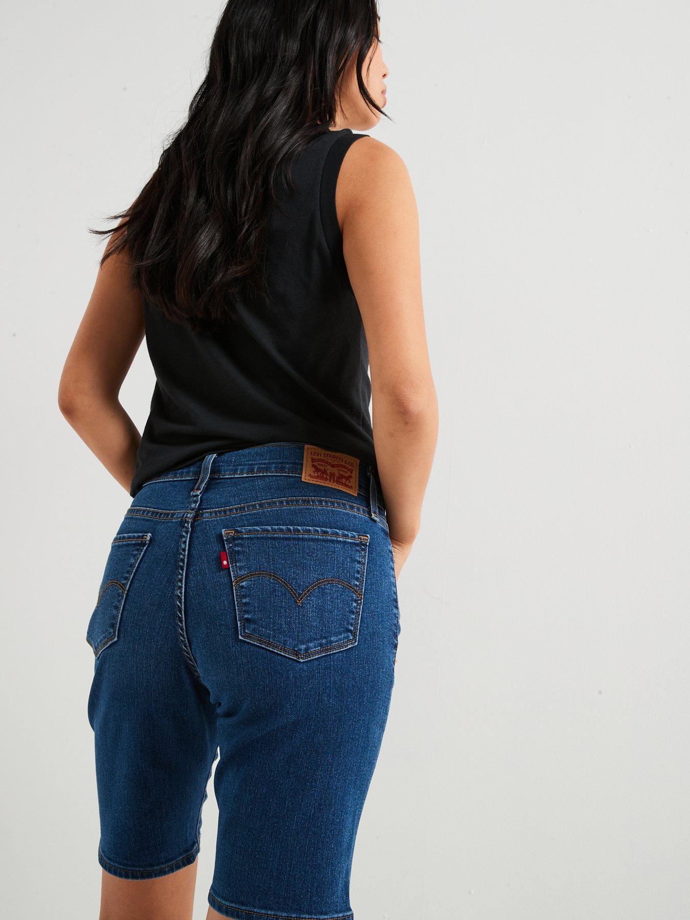 levis-shaping-bermuda-shorts-clever-girl-short-bluedetail