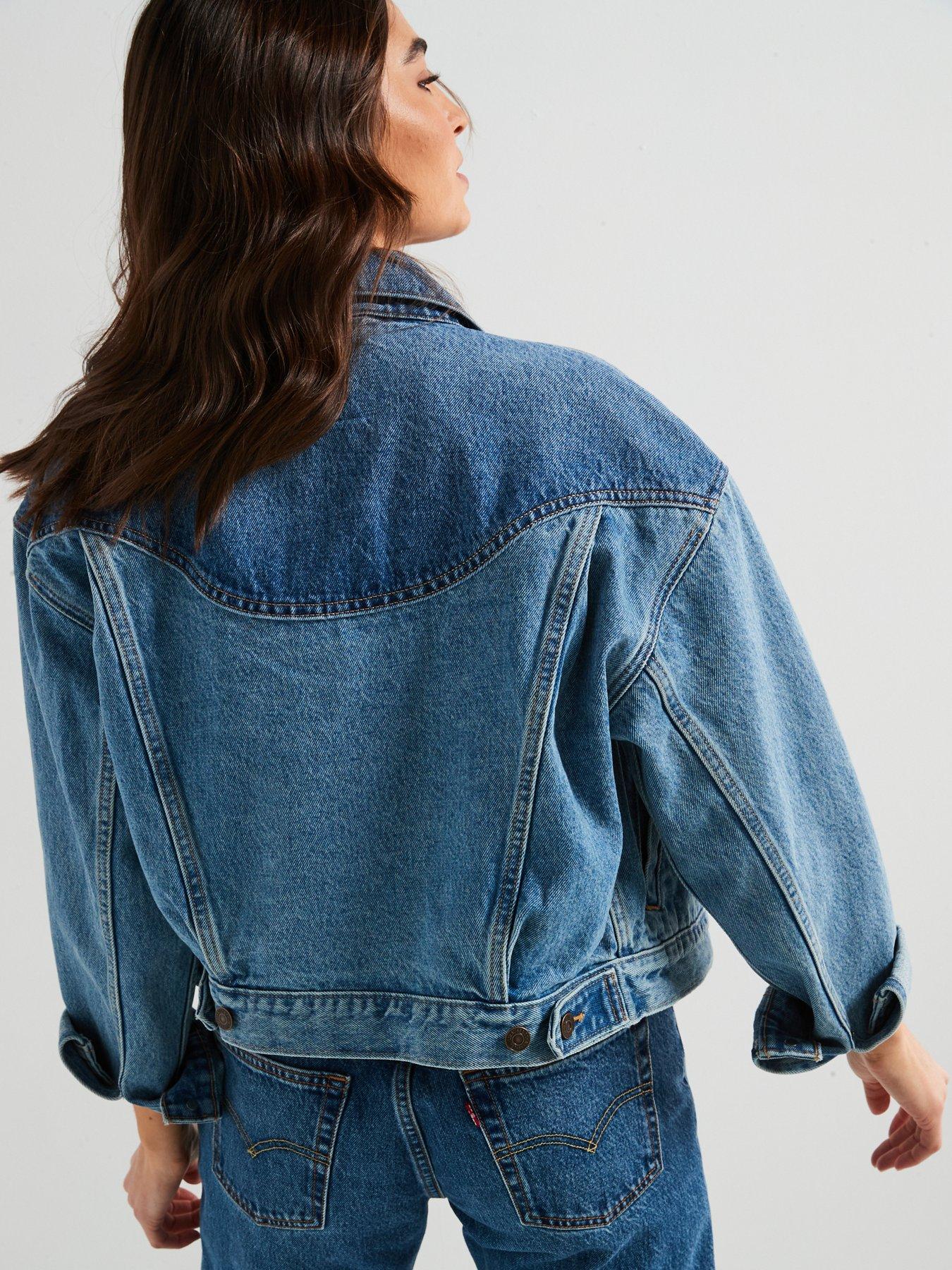 levis-shrunken-90s-trucker-jacket-ironic-iconic-trucker-bluestillFront