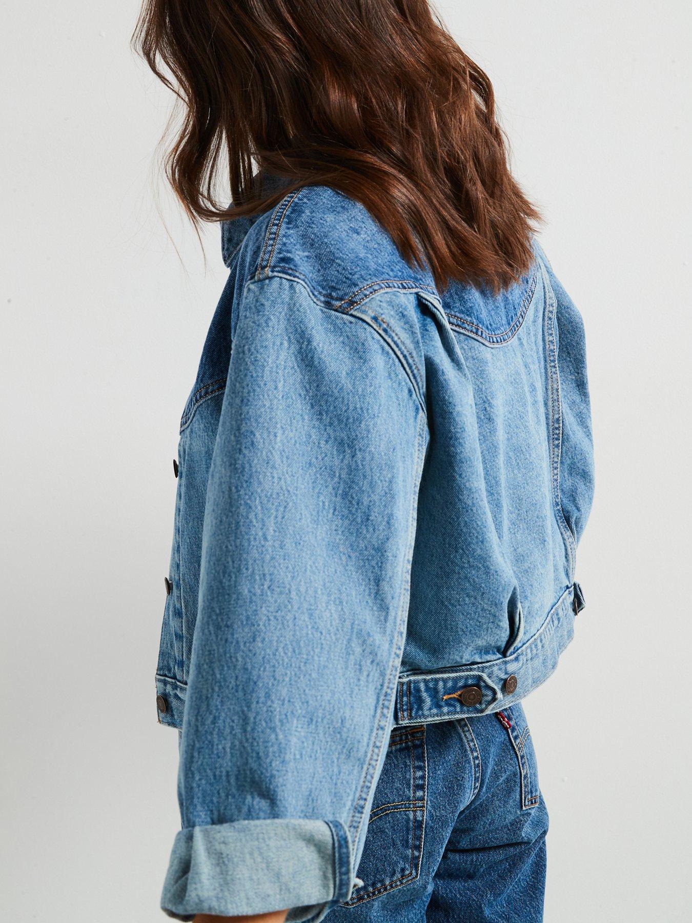 levis-shrunken-90s-trucker-jacket-ironic-iconic-trucker-blueoutfit
