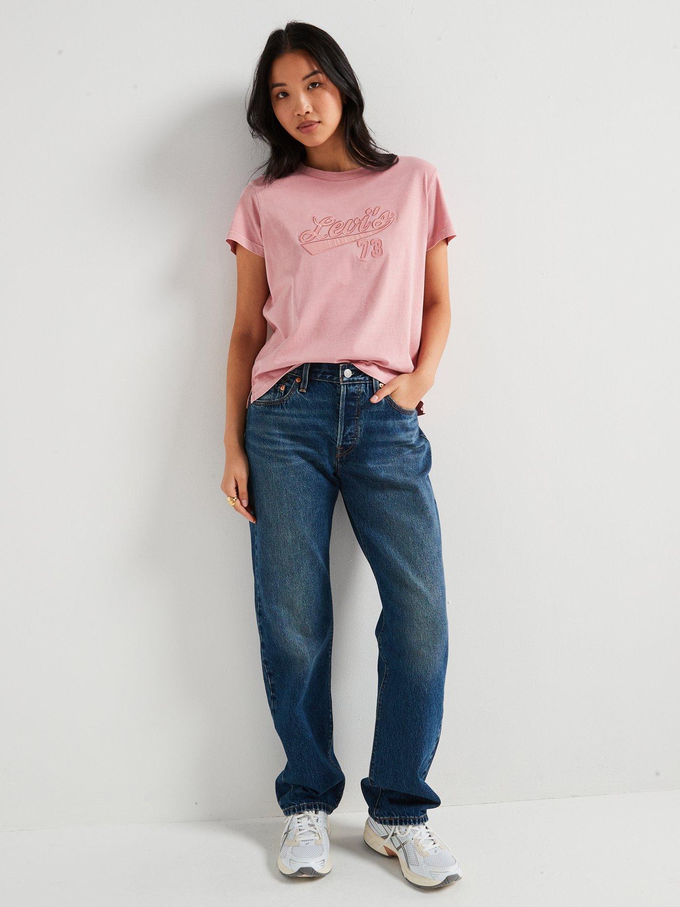 levis-graphic-boxy-tee-satin-script-blushback