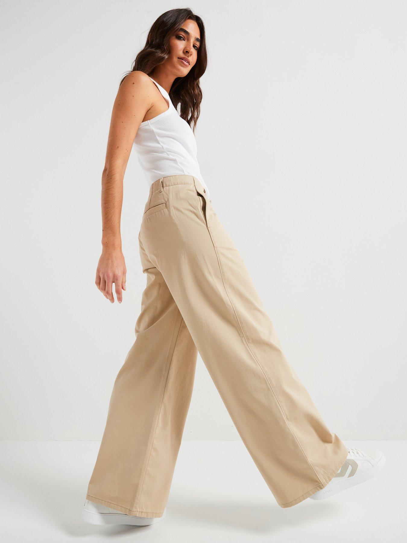 levis-xl-wide-leg-chino-safariback