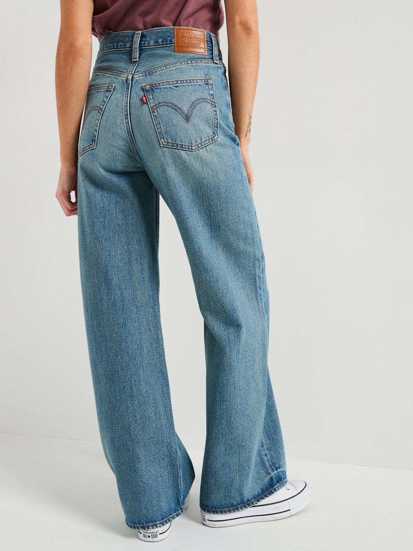 levis-ribcage-wide-leg-jeans-tint-storystillFront