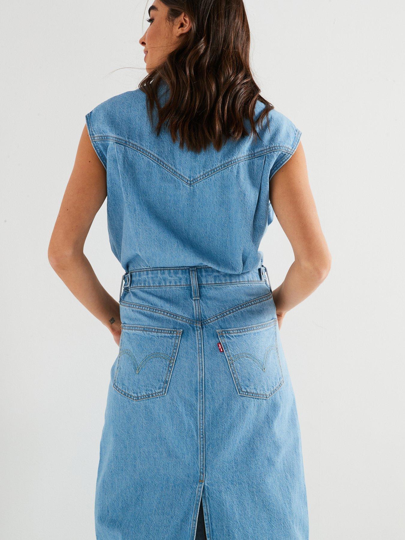 levis-iconic-sleeveless-dress-wrapped-in-bluedetail