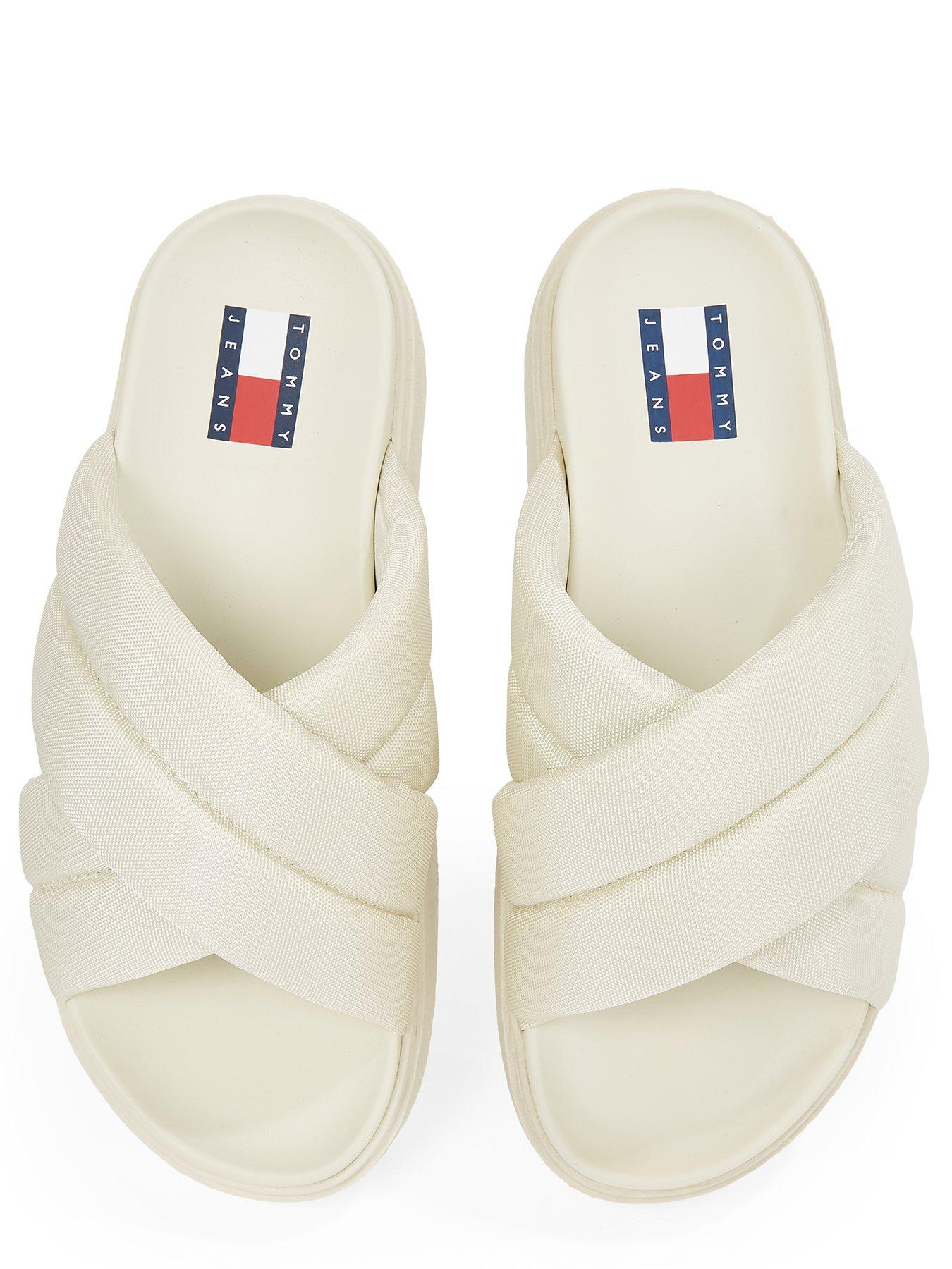tommy-jeans-crossover-flatform-sandal-creamoutfit