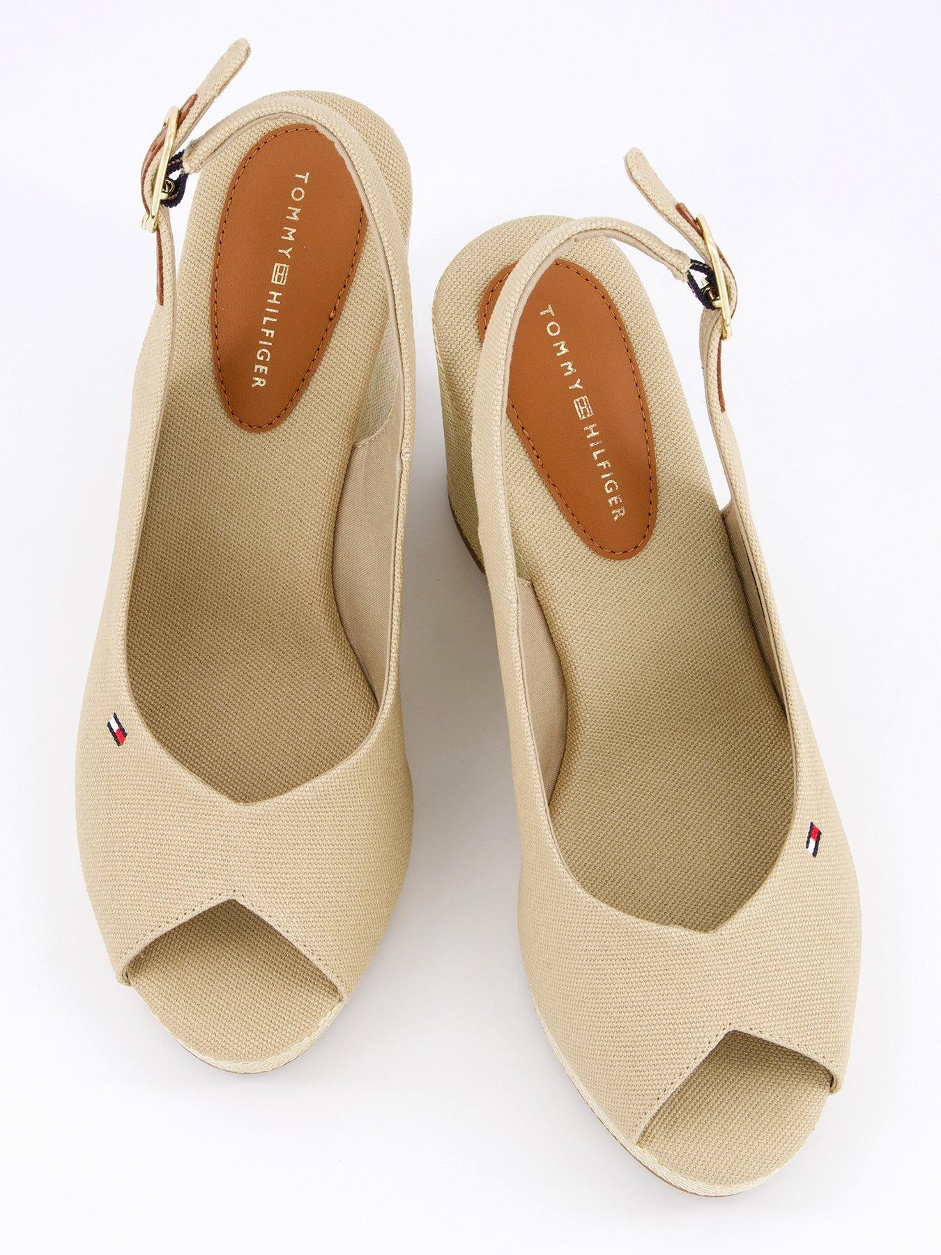 tommy-hilfiger-slingback-espadrille-wedges-beigeoutfit