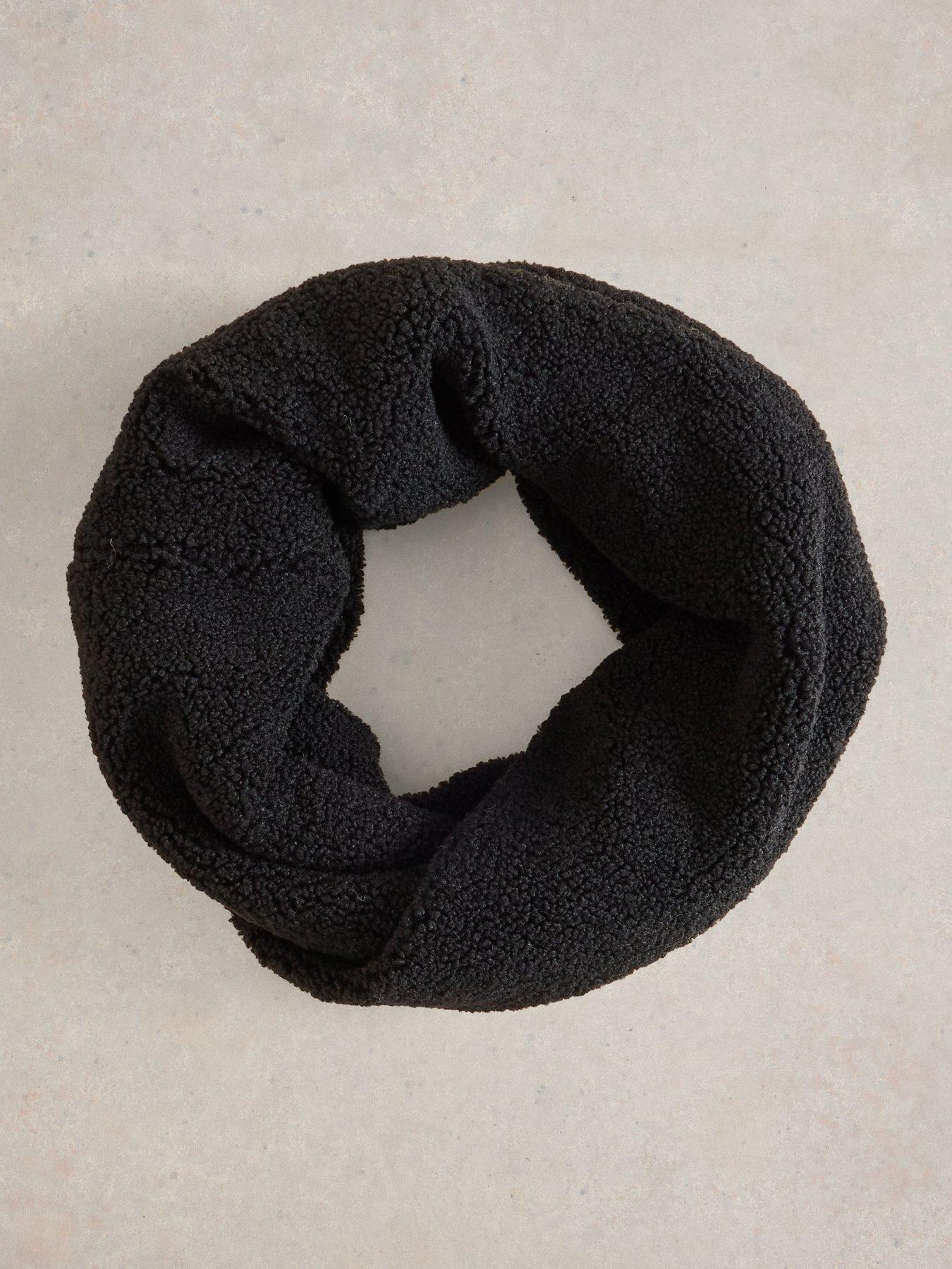 white-stuff-borg-snood-blackstillFront