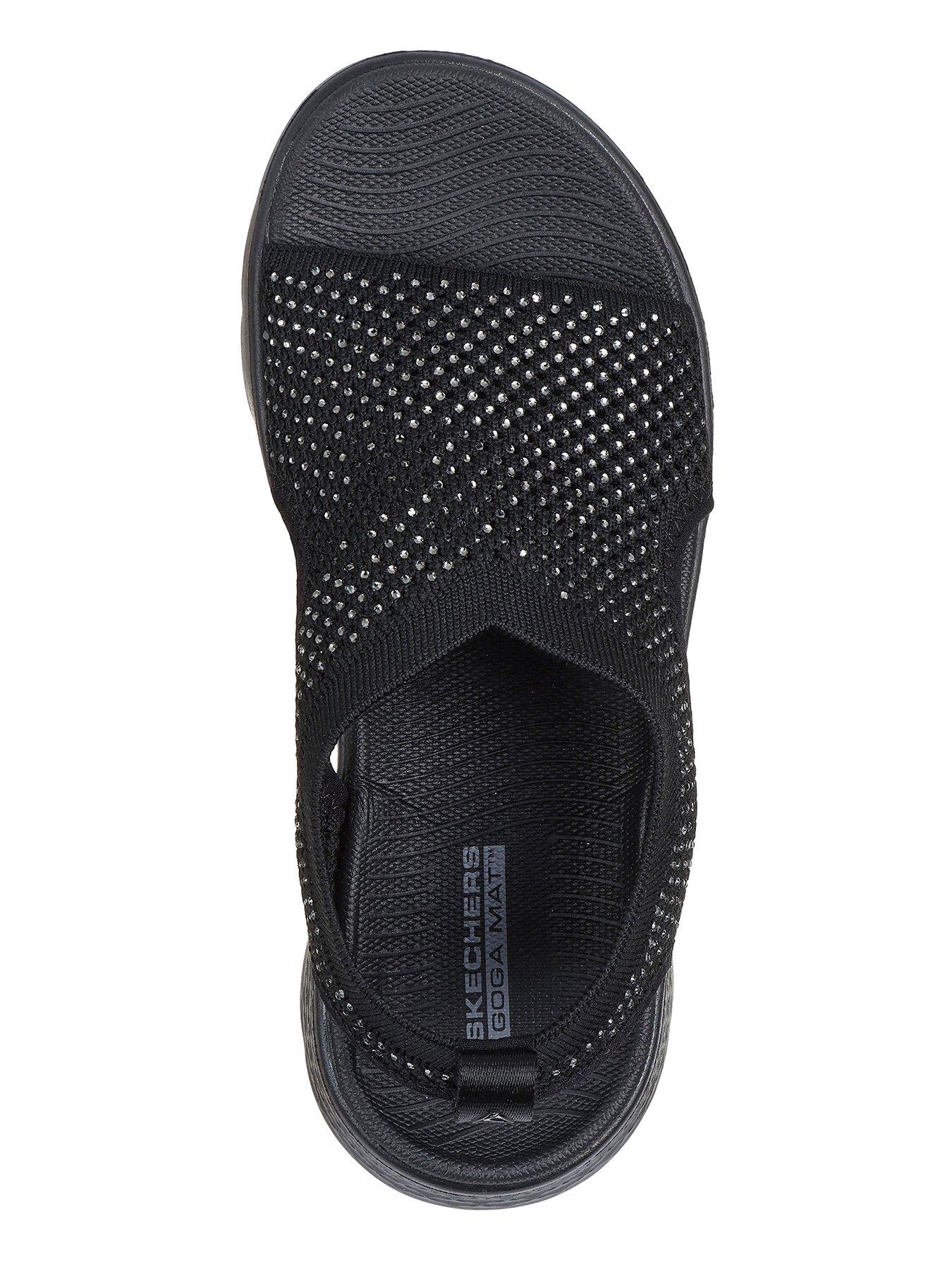 skechers-go-walk-flex-sandal-blackoutfit