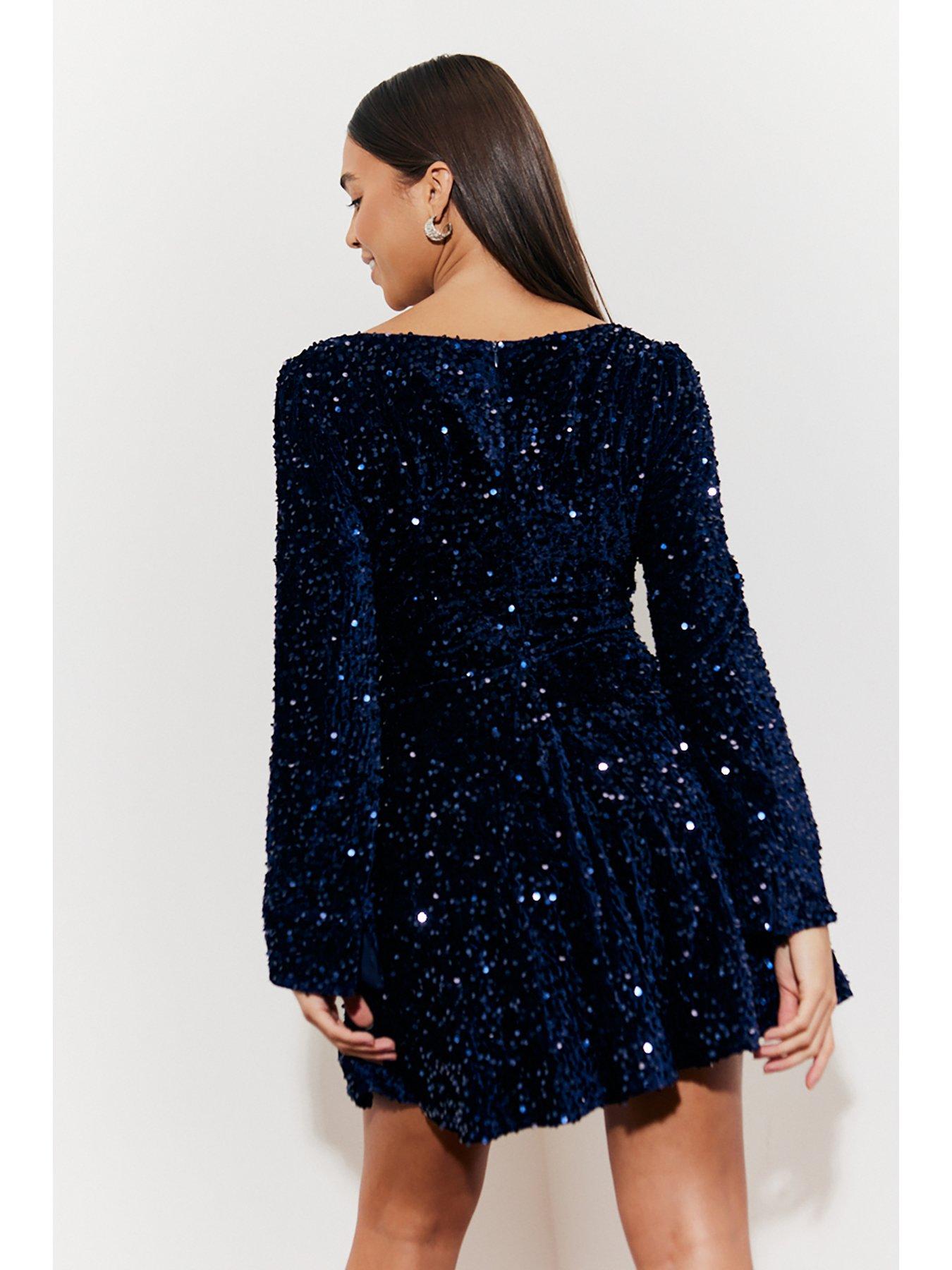 in-the-style-velvet-sequin-sweetheart-neckline-mini-dress-blackstillFront