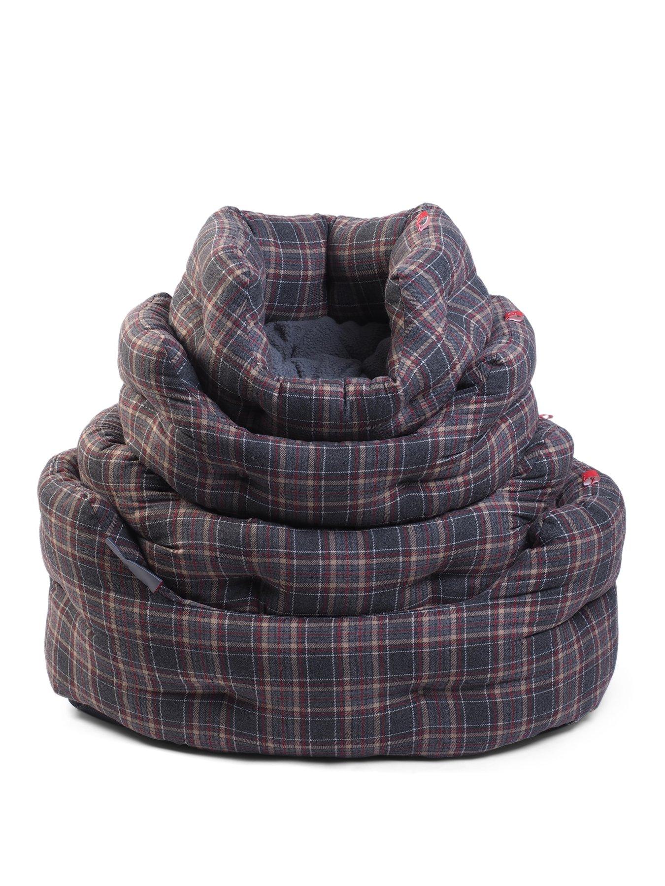 zoon-plaid-oval-beddetail