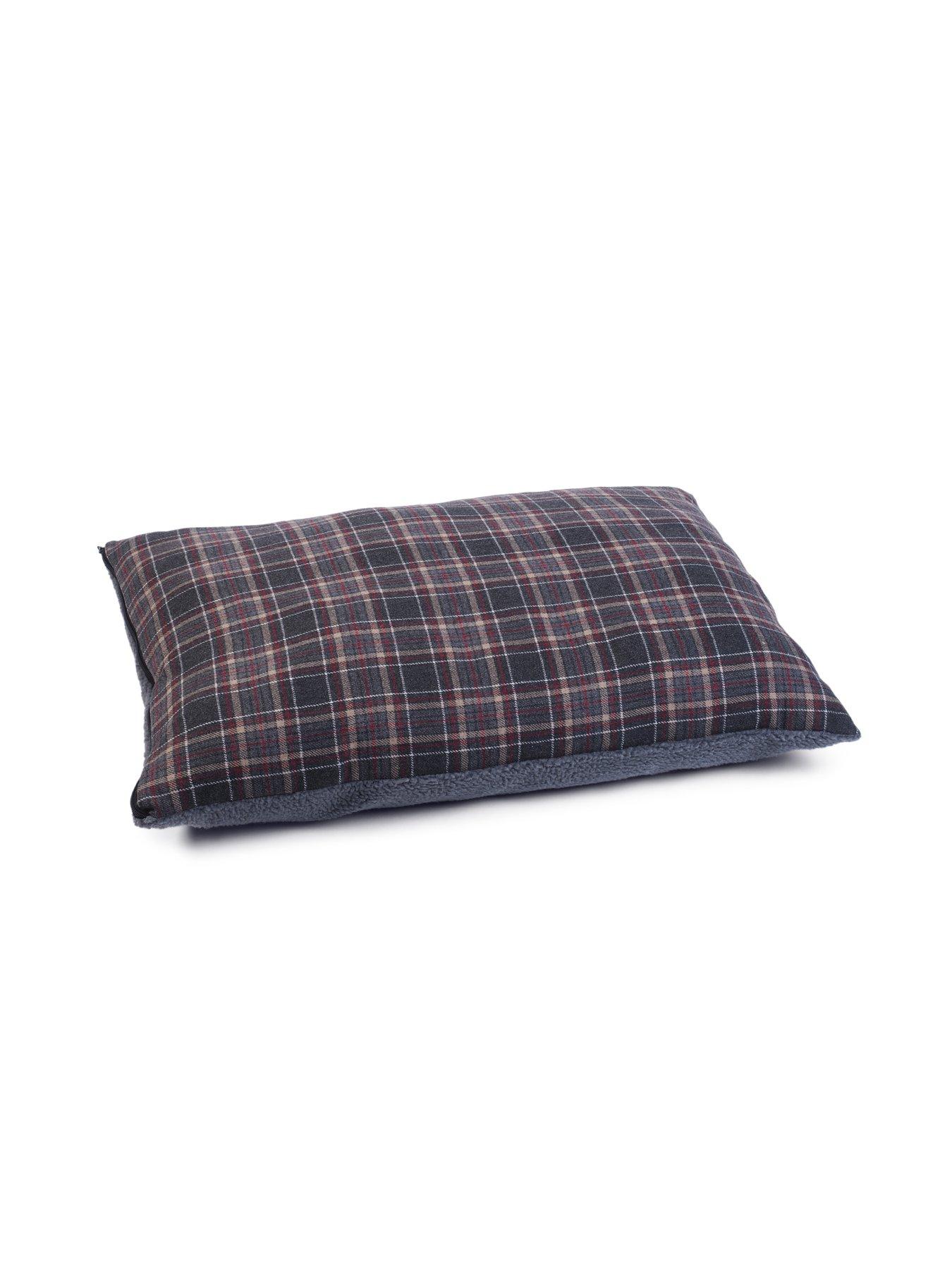 zoon-plaid-pillow-mattress