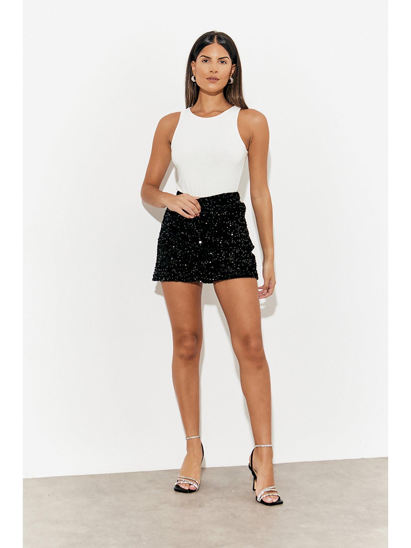 in-the-style-sequin-mini-skirt-blackstillFront