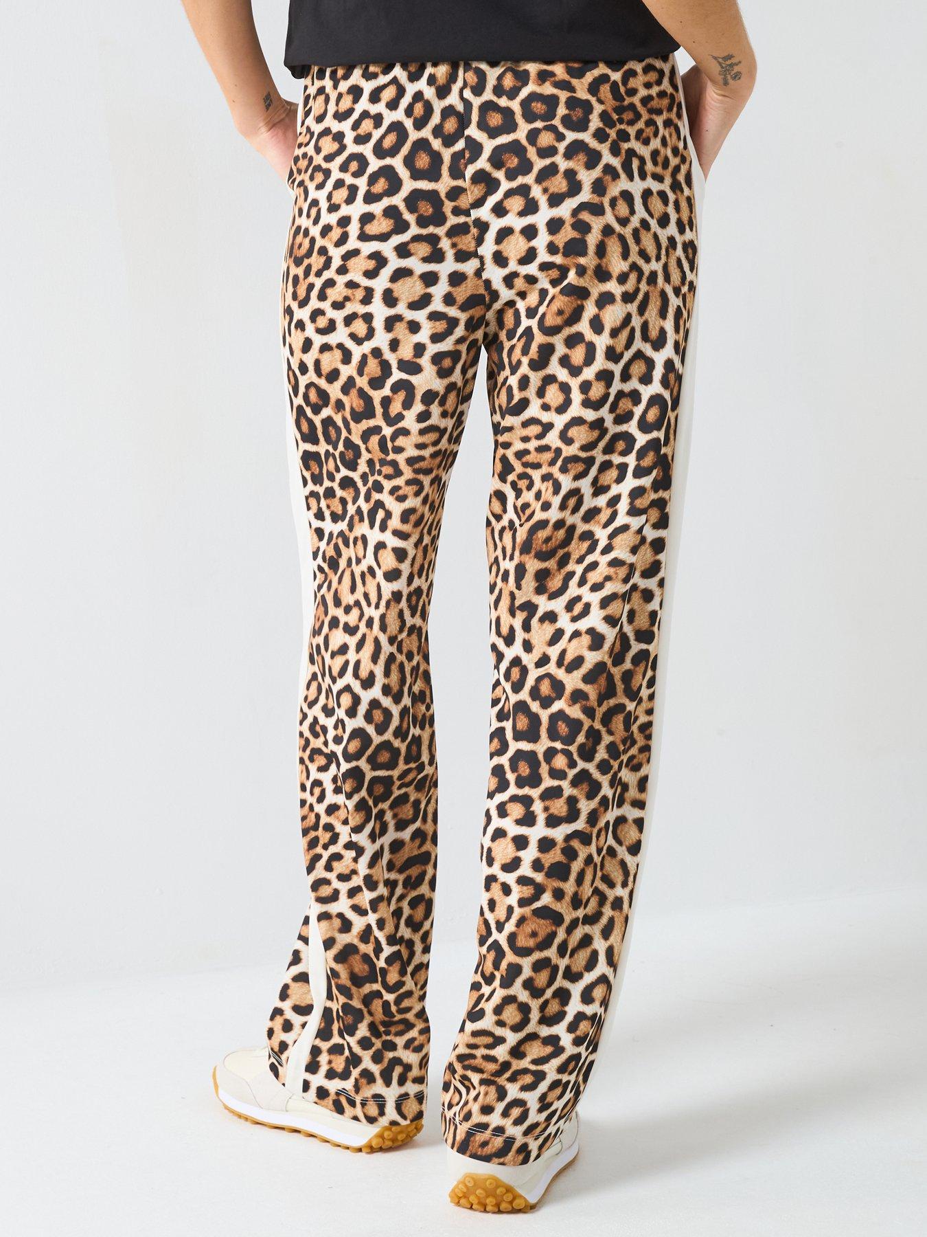 puma-womens-t7-leo-luxe-aop-straight-pants--alpine-snowstillFront