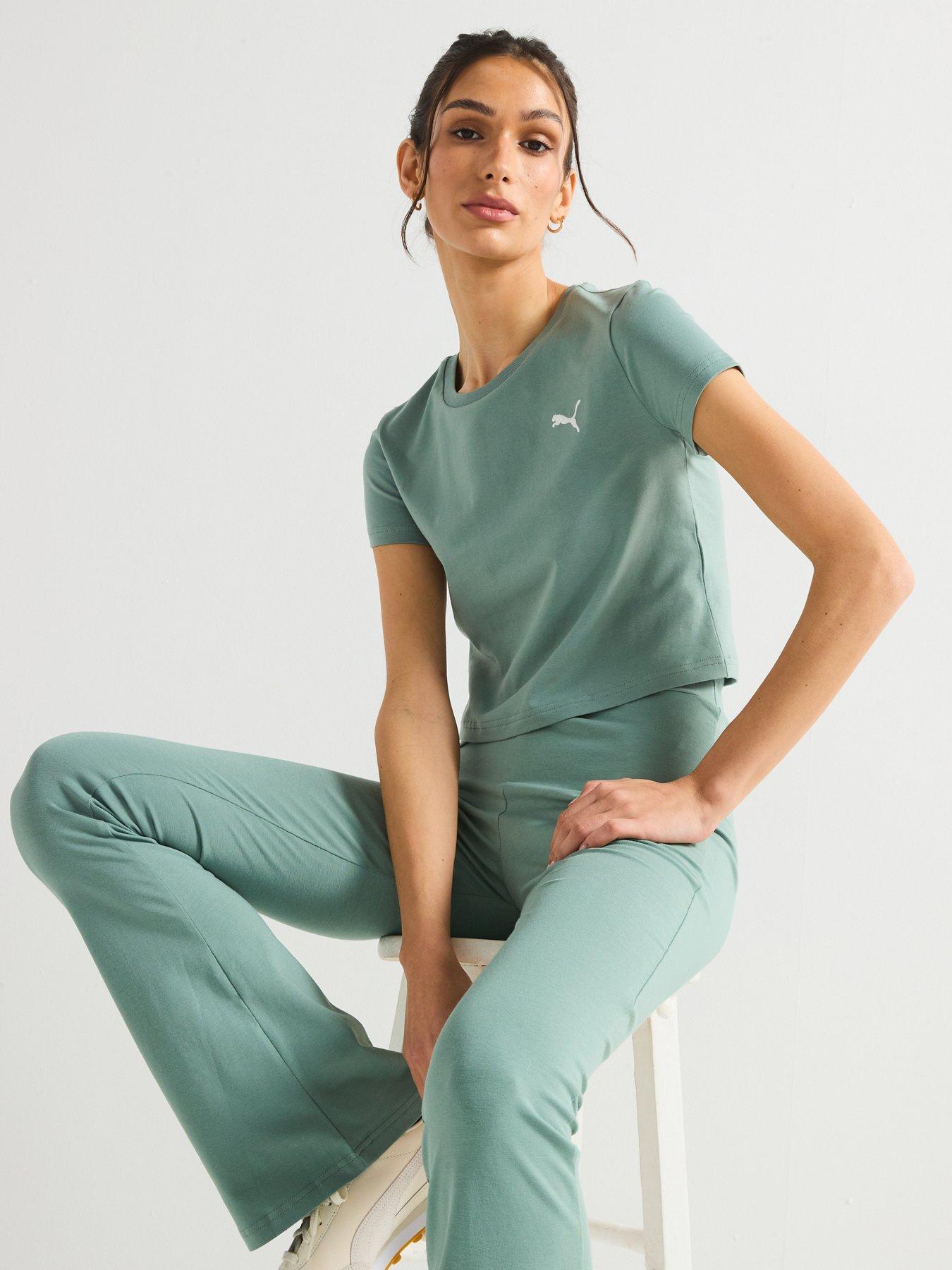 puma-womens-wardrobe-essentials-tee-greenoutfit
