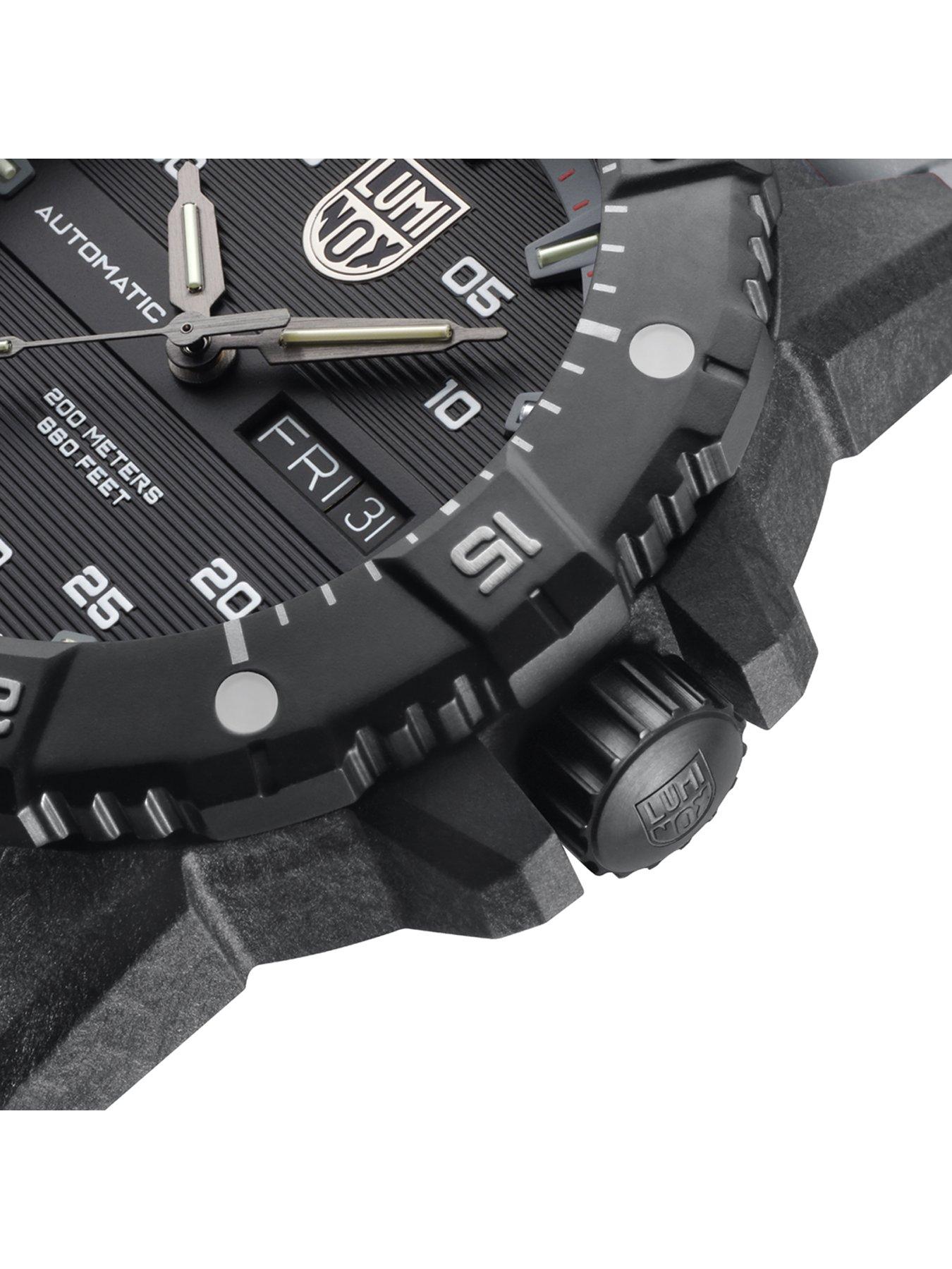 luminox-master-carbon-seal-automatic-45-mm-military-dive-watchoutfit