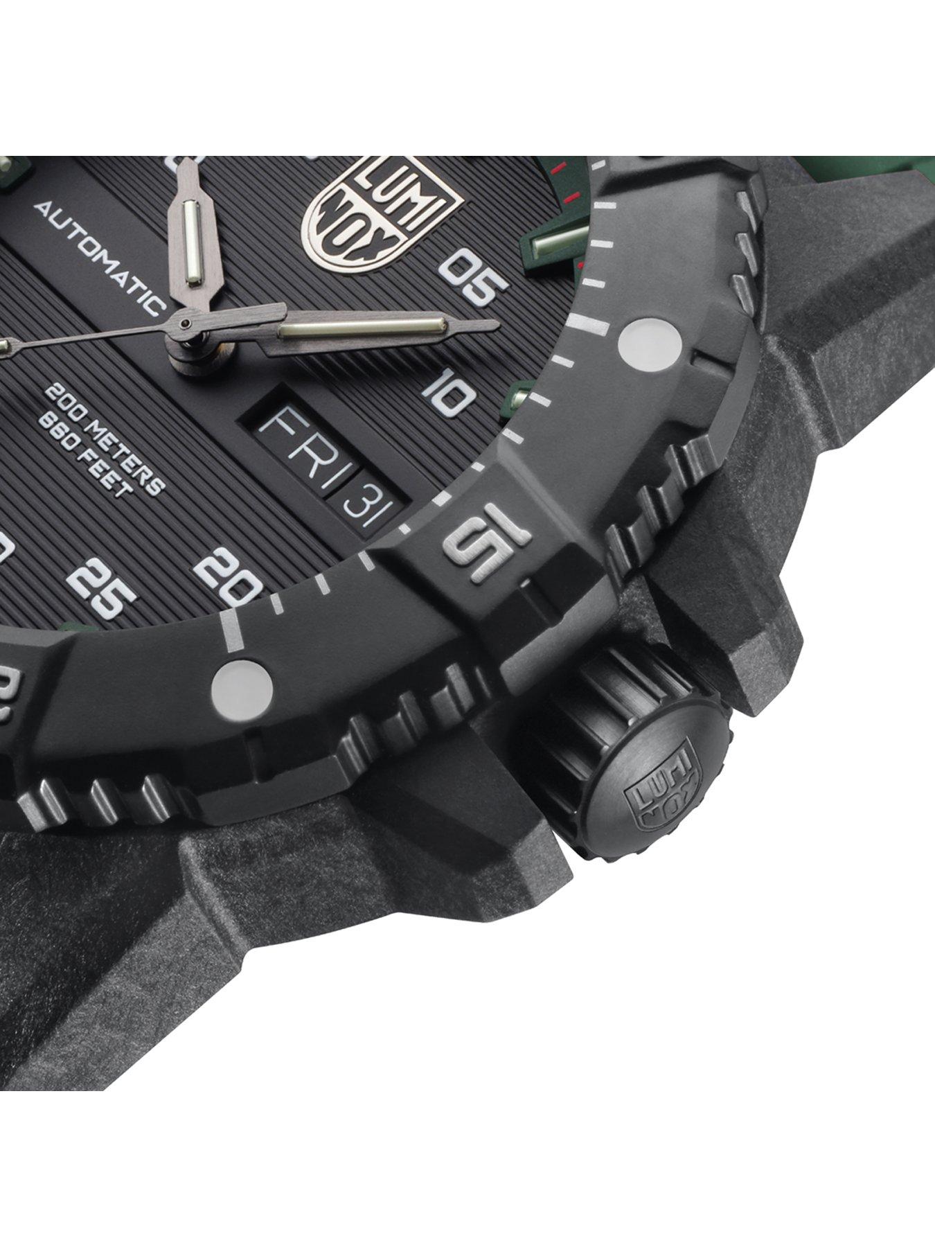 luminox-master-carbon-seal-automatic-45mm-military-dive-watchoutfit